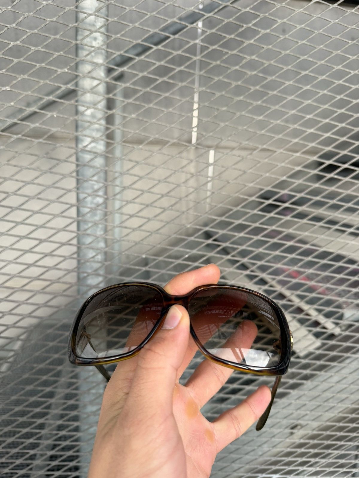 Gucci Gucci Leopard Sunglasses with Case Size ONE SIZE - 7 Thumbnail