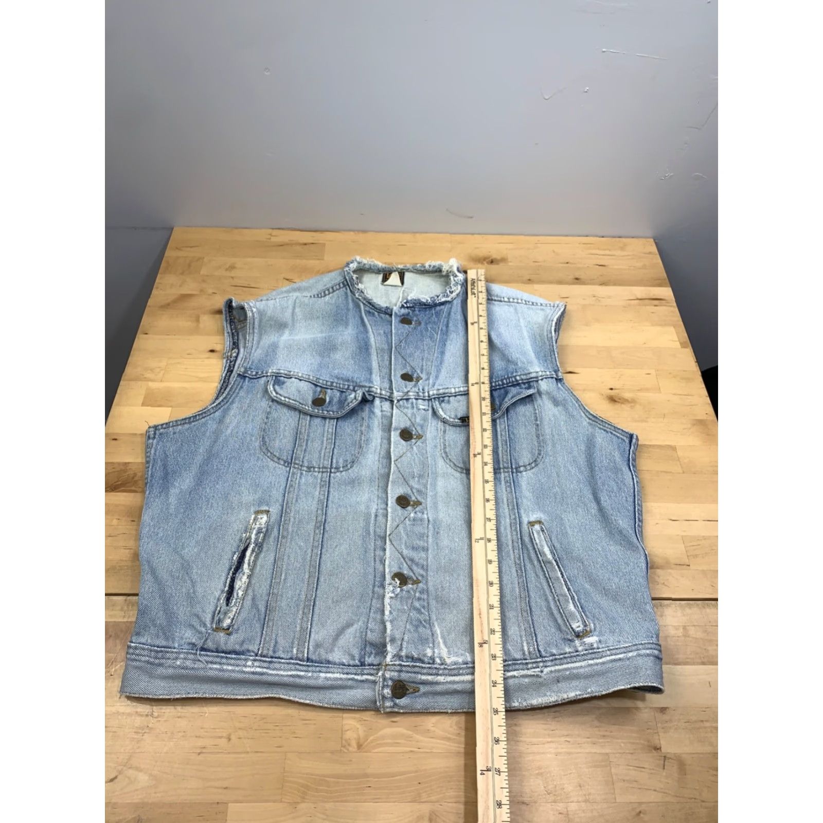 Lee VINTAGE Lee Denim Vest Mens L Blue Light Wash Harley Davidson 80s Distress Size US L / EU 52-54 / 3 - 5 Thumbnail