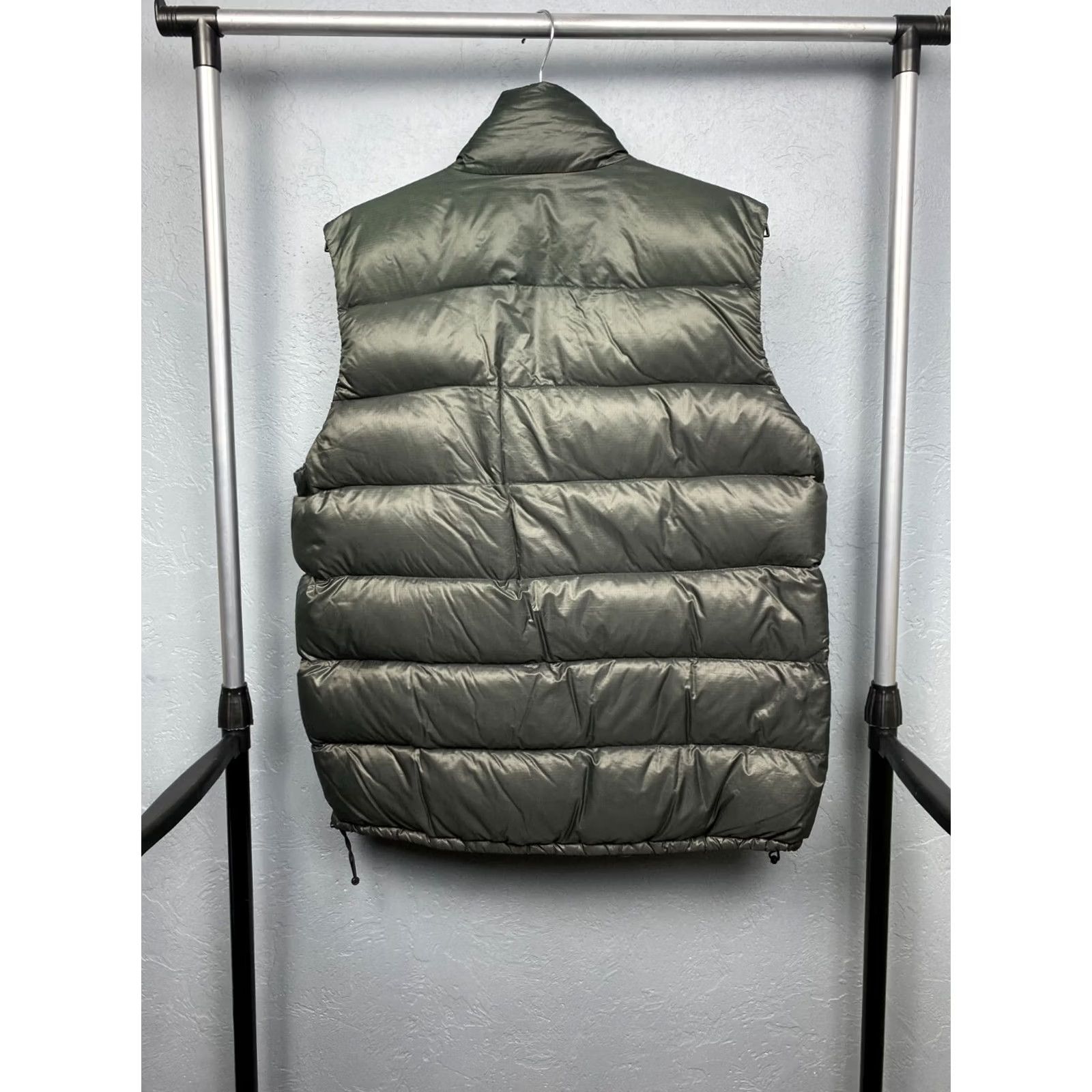 Mountain Equipment Mountain Equipment Mens Down Puffer Vest M Shirt Mens Down Vest Multicolor Logo 90s? No. Size US M / EU 48-50 / 2 - 8 Thumbnail