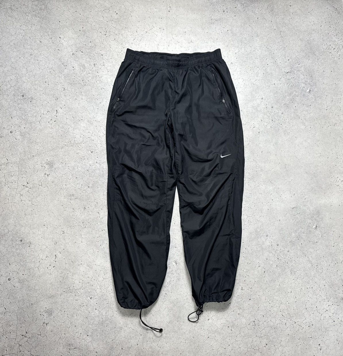 Nike Nike Nylon Track Pants Baggy Drill Swoosh Y2K Black Size US 34 / EU 50 - 1 Thumbnail