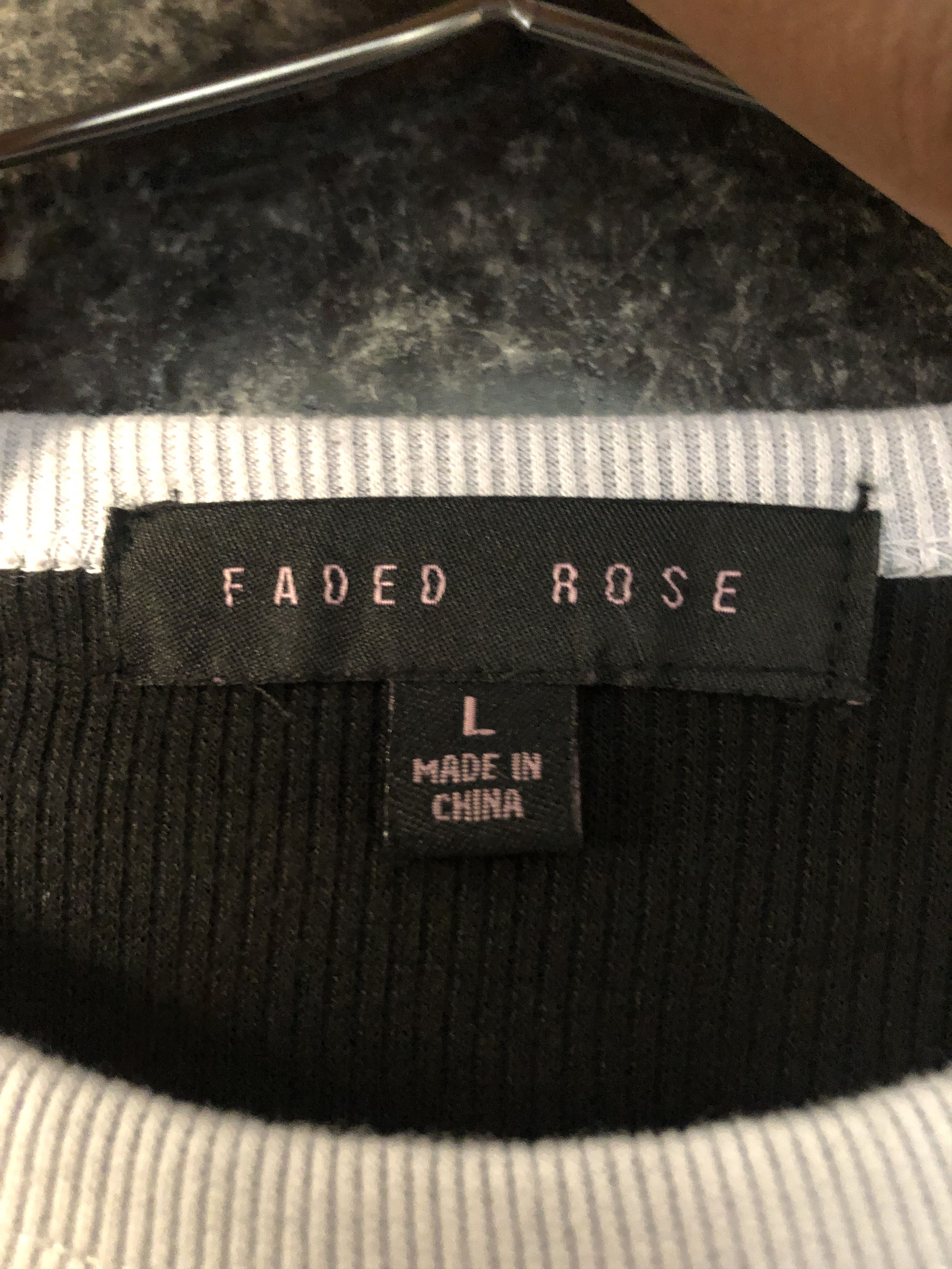 Other Faded Rose 'Written in the Stars' Baby Tee Size L / US 10 / IT 46 - 4 Thumbnail