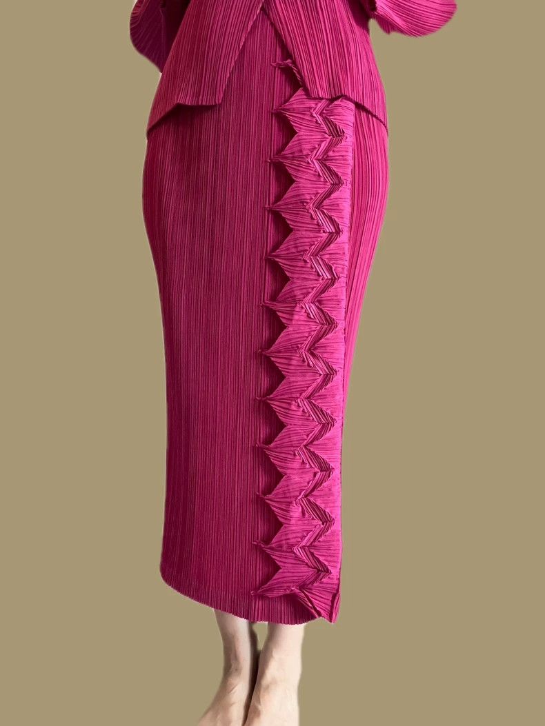Issey Miyake Issey Miyake size:3 Red wrinkled flower bud cardigan Size S / US 4 / IT 40 - 2 Thumbnail