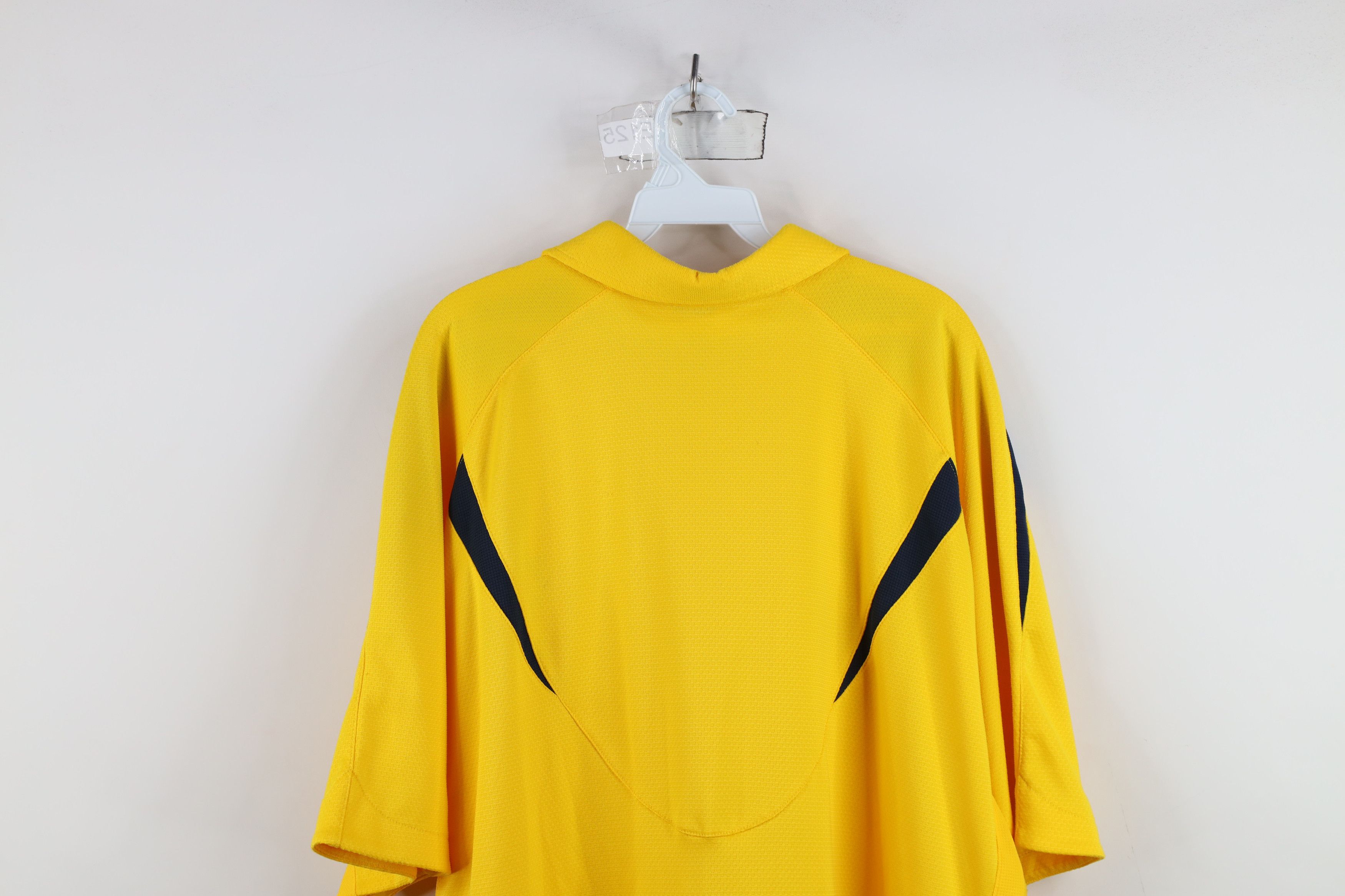 Nike Vintage Nike Mini Swoosh University of Michigan Thermal Polo Size US L / EU 52-54 / 3 - 15 Thumbnail
