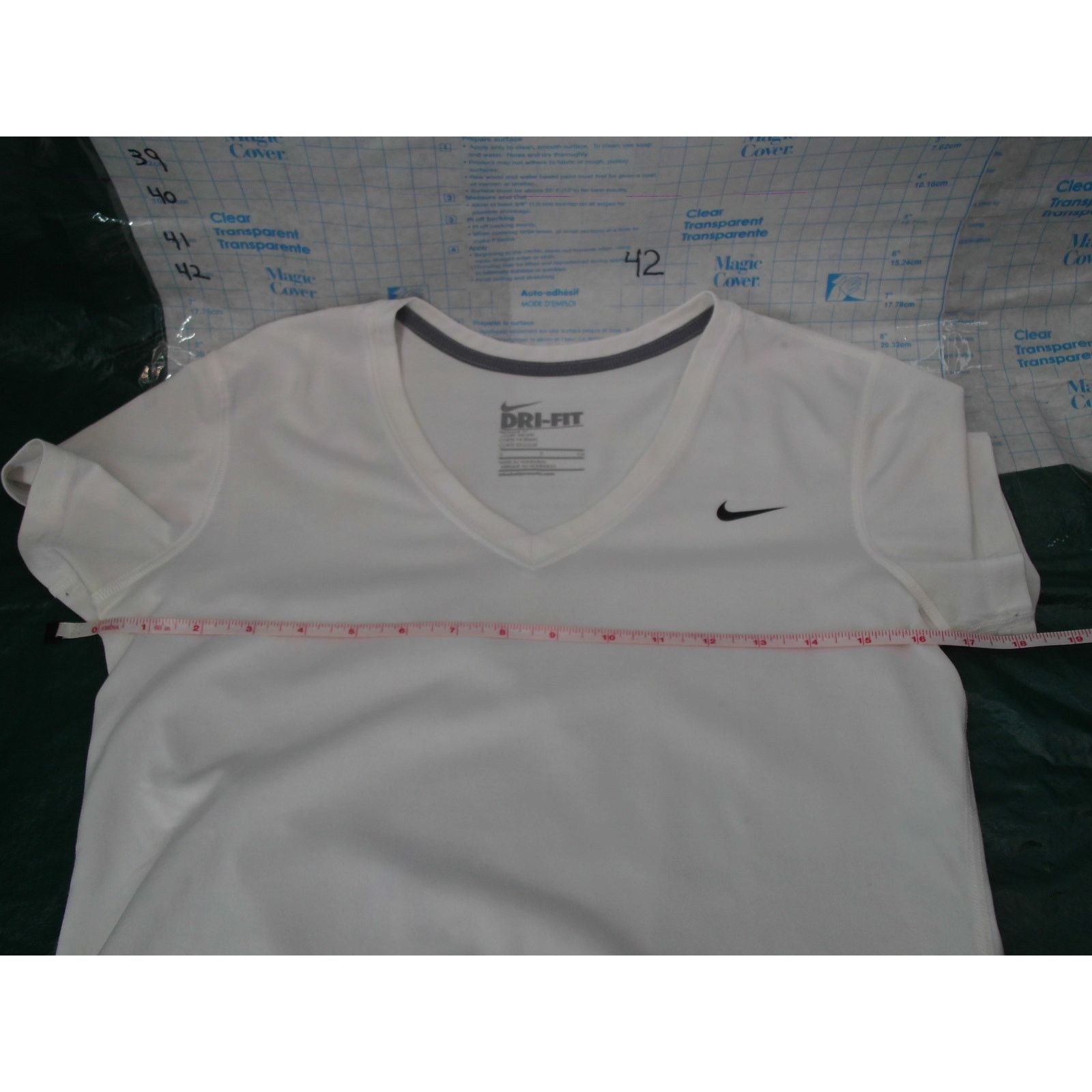 Nike Nike DriFit Small/Petite/Child White Athletic Wear Shirt Size S / US 4 / IT 40 - 3 Thumbnail
