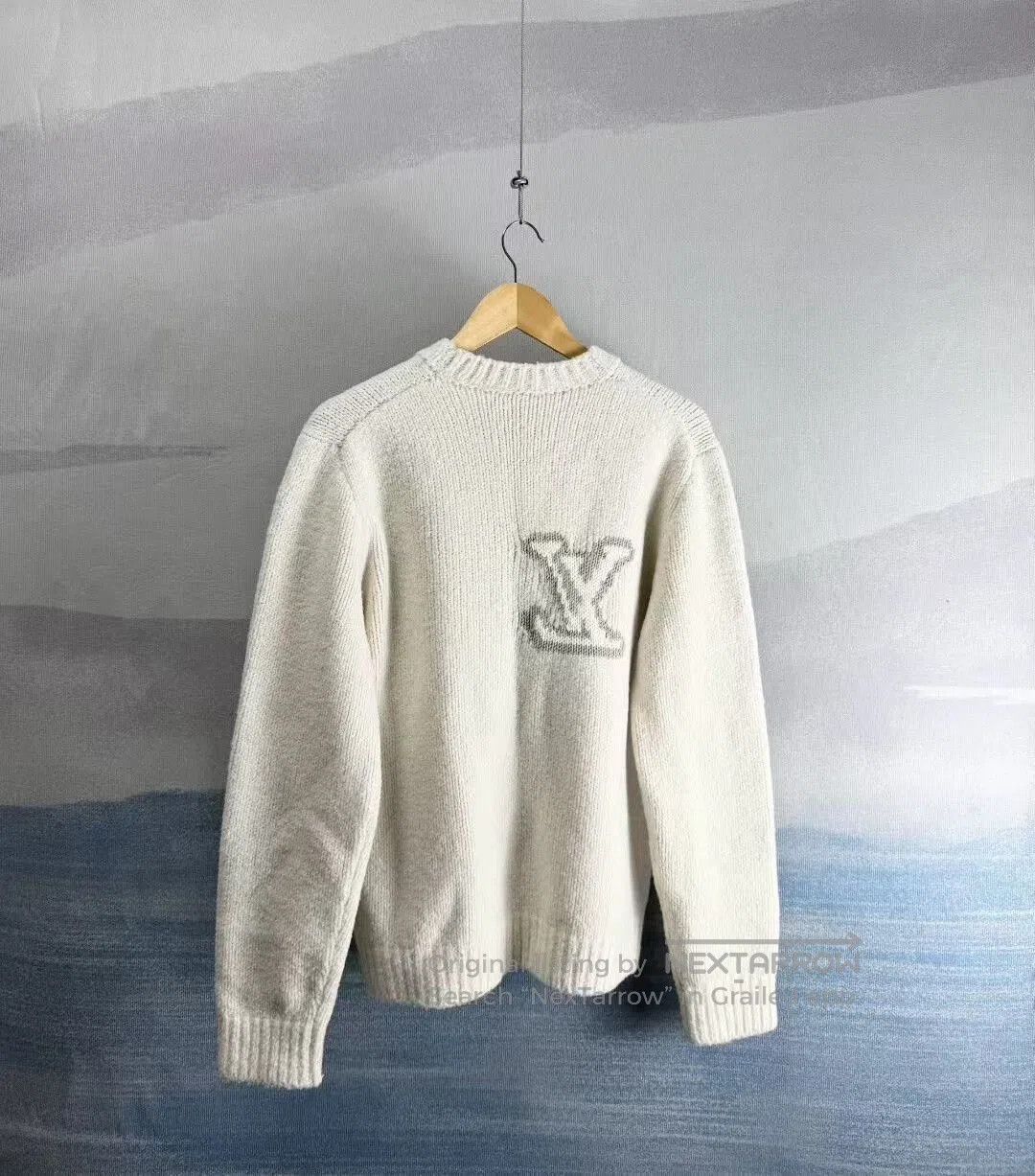 Louis Vuitton white teddy wool sweater by Louis Vuitton. Size US L / EU 52-54 / 3 - 3 Thumbnail