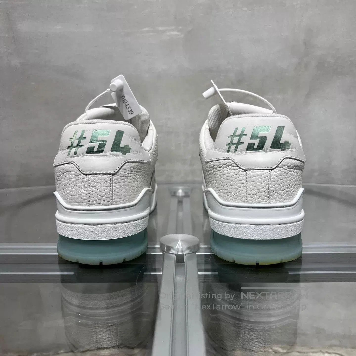 Louis Vuitton White Low-Top Sneakers Size 6. Size US 6 / EU 39 - 6 Thumbnail