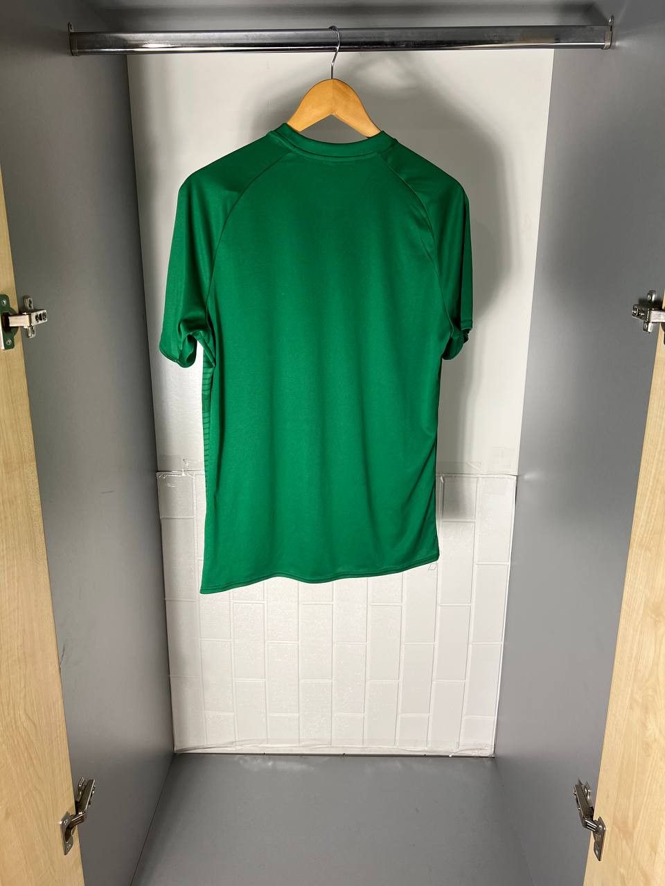 Umbro VINTAGE UMBRO IRELAND RETRO SOCCER JERSEY BLOKE Y2K 90s Size US M / EU 48-50 / 2 - 8 Thumbnail