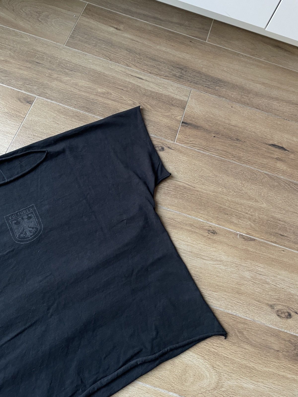 Yeezy Vintage Yeezy Vultures T-Shirt Yzy Japanese Avant Garde Y2K Size US M / EU 48-50 / 2 - 8 Thumbnail