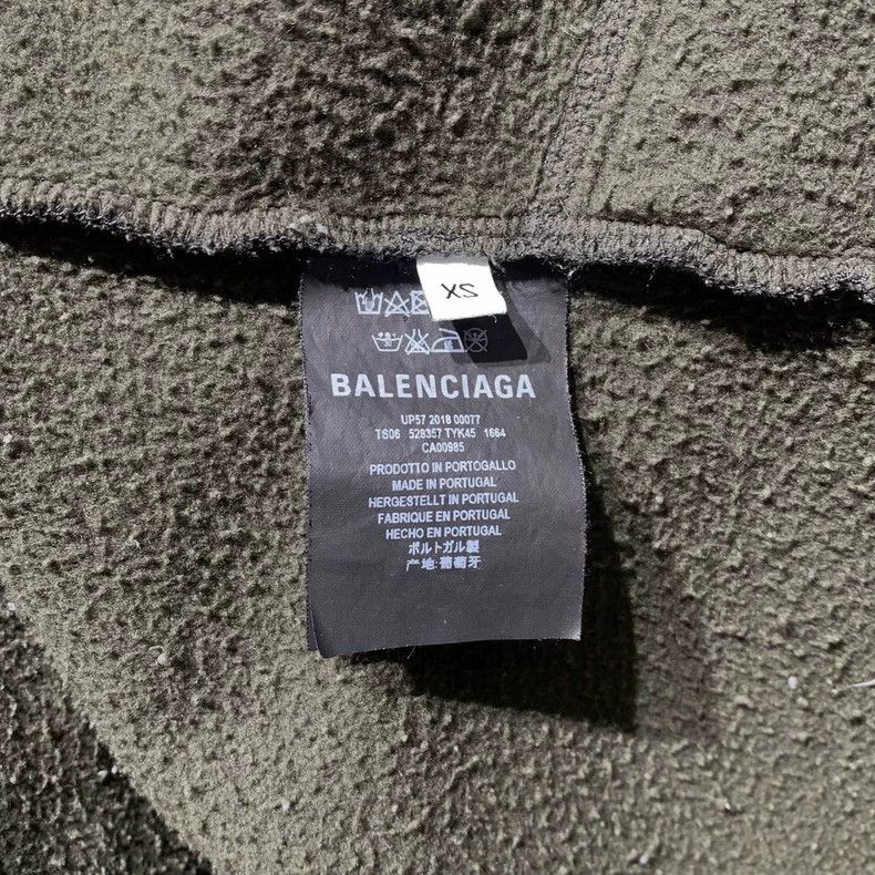 Balenciaga Balenciaga Dark Coffee Crew Neck long sleeves 2502-Nextarro Size US XS / EU 42 / 0 - 3 Thumbnail