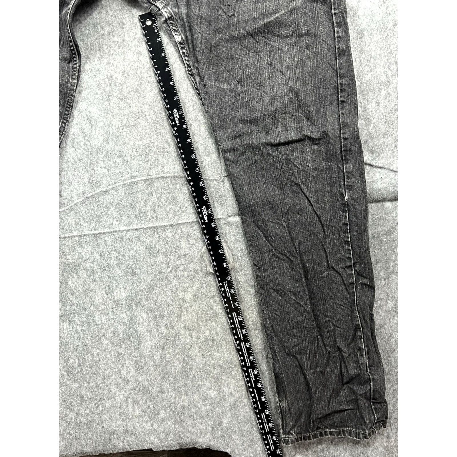 Levi's VINTAGE Levi's 514 Jeans Mens Black Slim Straight Leg Distressed 34x32 Regular Waist 34 Inseam 32 Pockets 5-Pocket Denim Cotton USA 500 Series Size US 34 / EU 50 - 3 Thumbnail