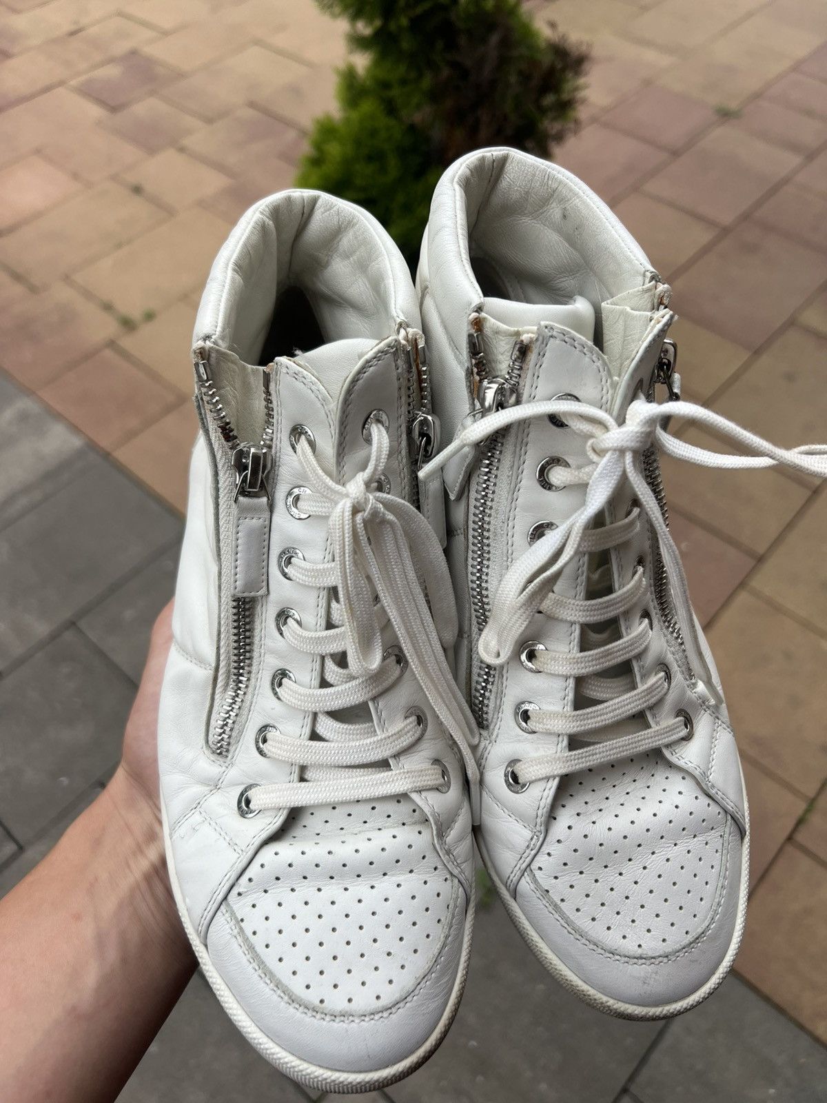Chanel Chanel White High Top Sneakers Size US 7 / IT 37 - 3 Thumbnail