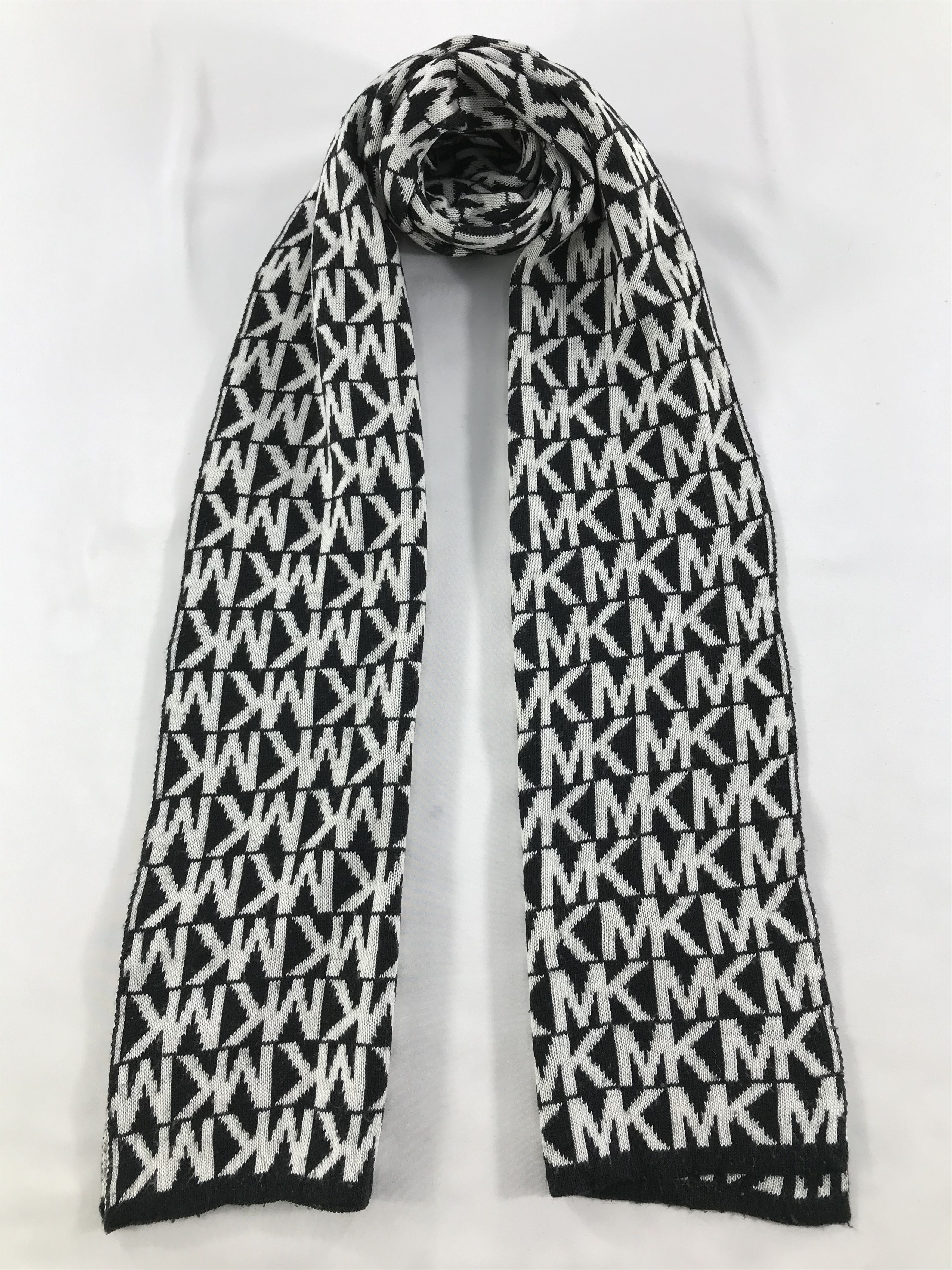 Michael Kors Vintage Michael Kors Scarf/Muffler/Neckwear MF1346 Size ONE SIZE - 1 Thumbnail