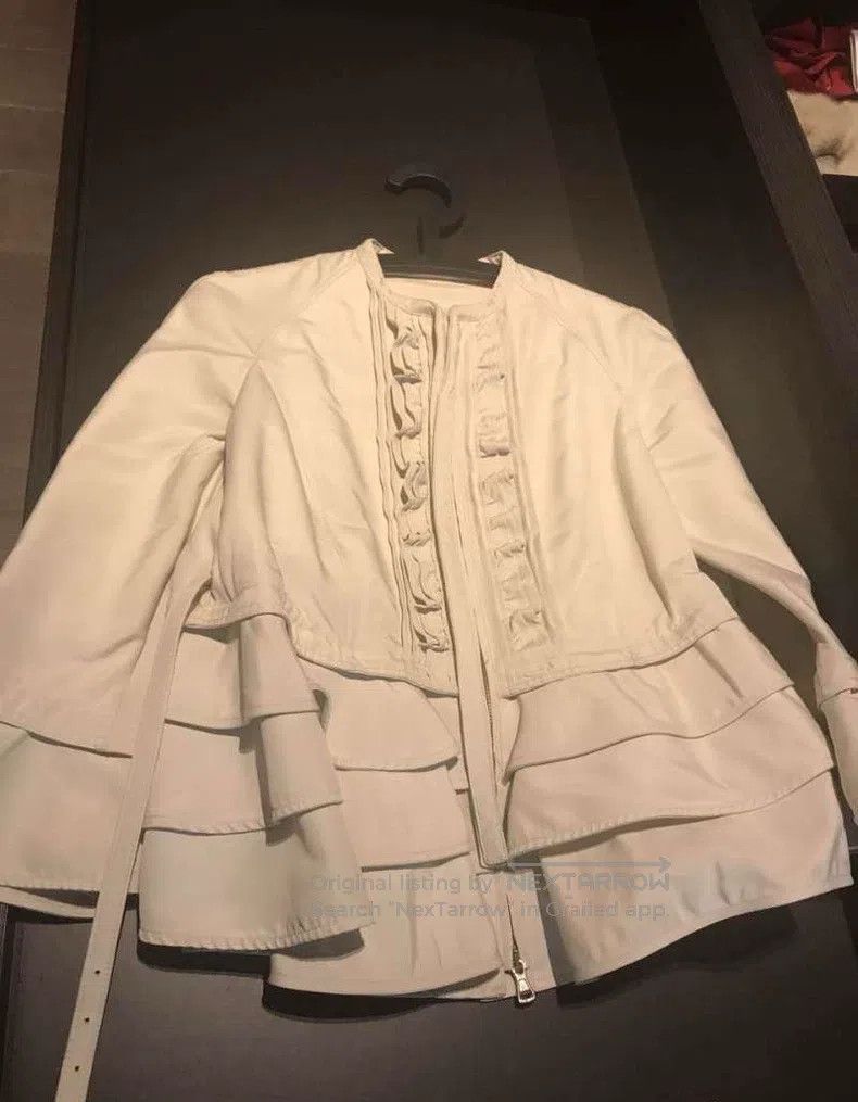 Valentino Valentino Small coat Size M / US 6-8 / IT 42-44 - 3 Thumbnail