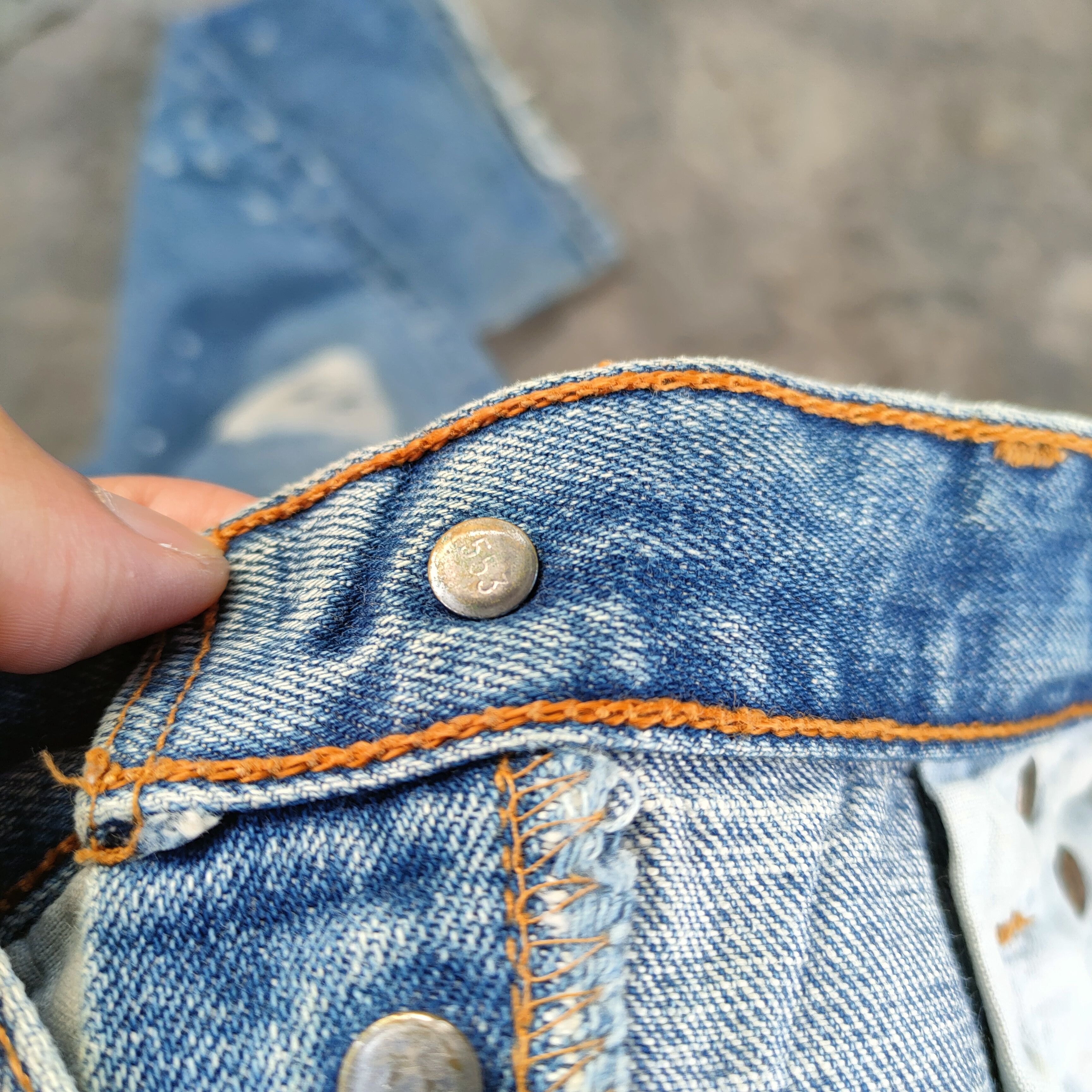 Levi's Vintage Clothing VINTAGE LEVI'S 501 FADED DISTRESSED JEAN DENIM PANTS Size US 30 / EU 46 - 11 Thumbnail