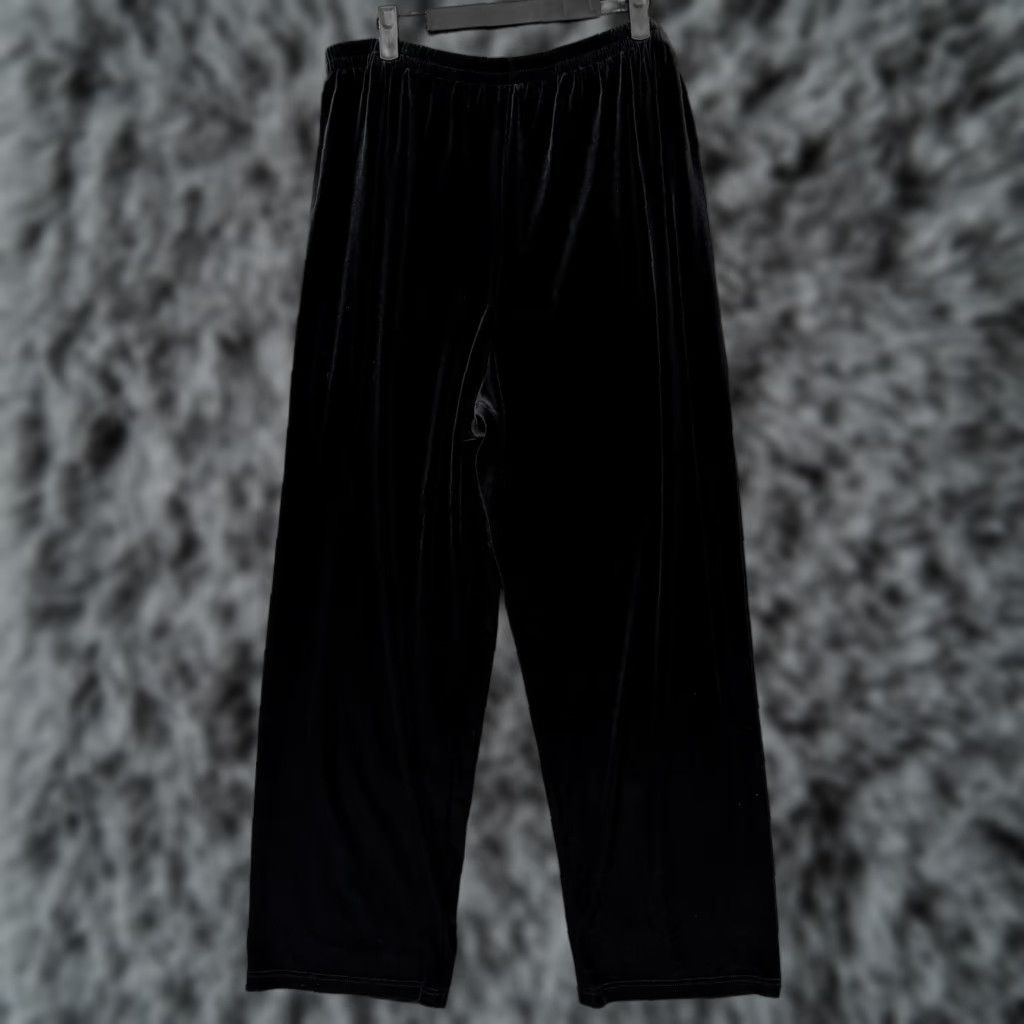 Vintage VINTAGE K&K Originals Dress Pants Womens 18W 35x28.5 Black Velvet Gothic USA Dress Pants Womens Plus Size 18W Black Velvet 90s Gothic Vintage Size 40" / US 18 - 1 Thumbnail