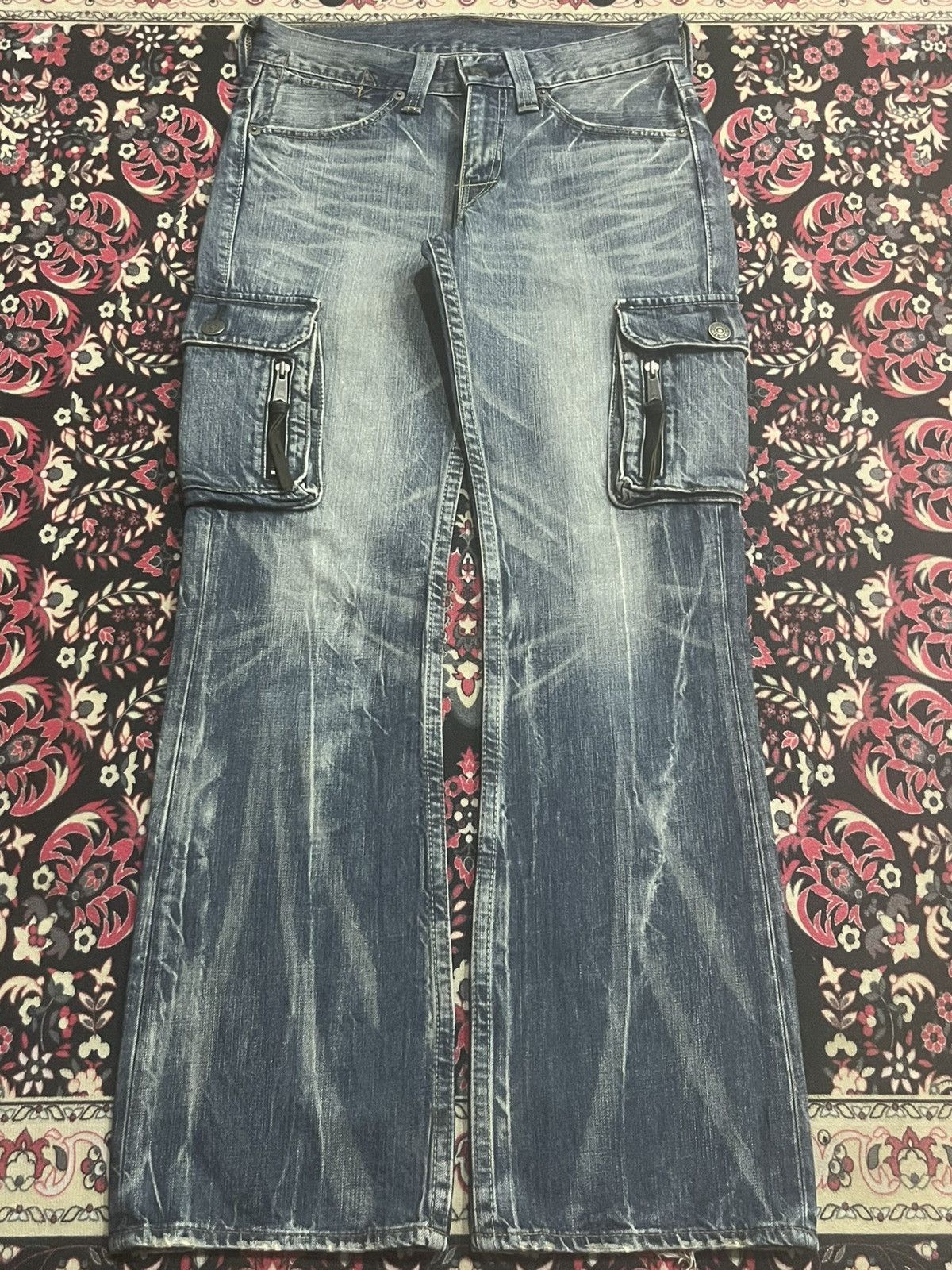 Levi's Levi’s 507 Japan Alluring Blue Washed Cargo Flare Jeans Size US 32 / EU 48 - 1 Thumbnail