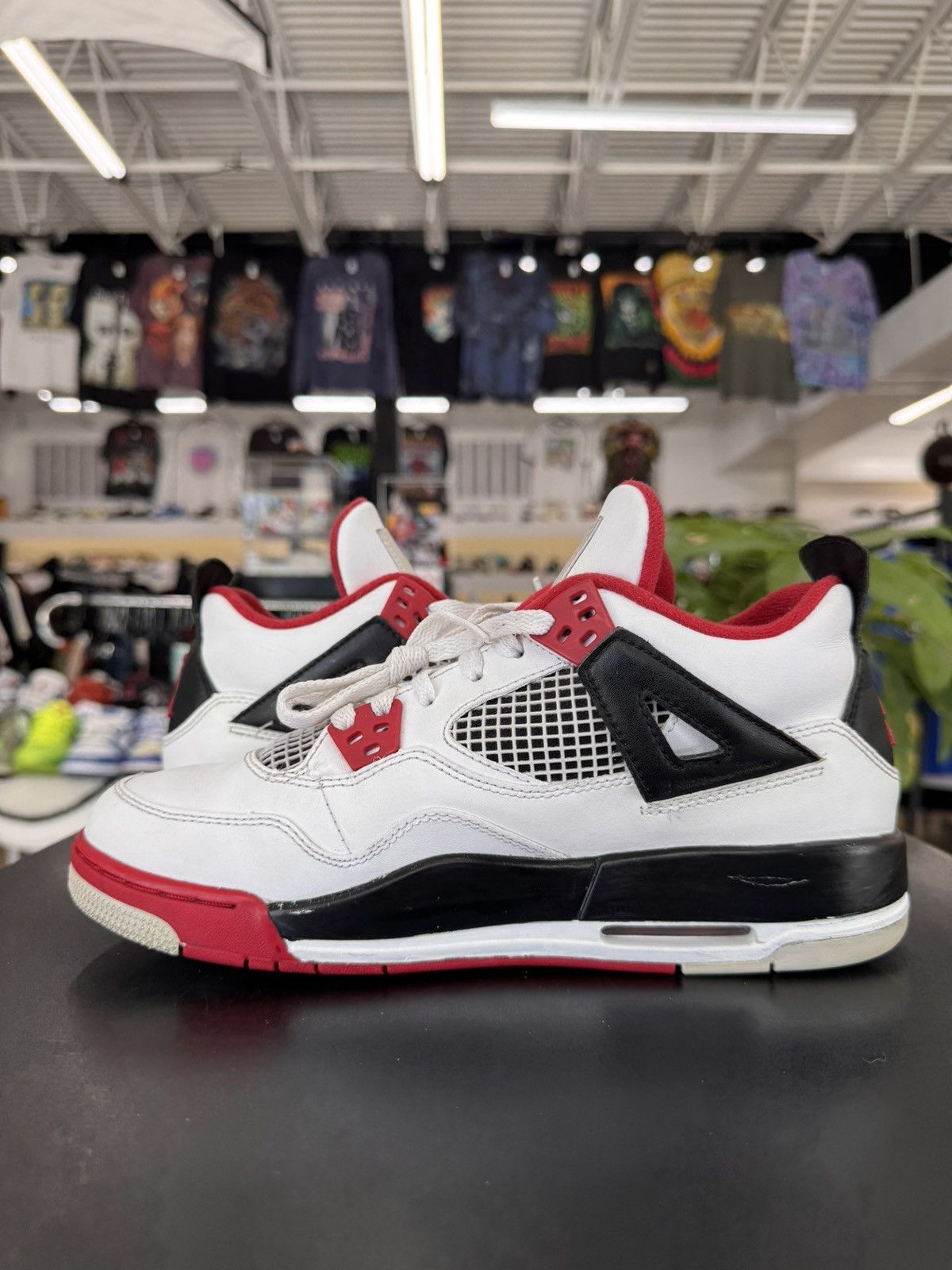 Jordan Brand Air Jordan 4 Fire Red Size 7Y (2012) Size US 7 / EU 40 - 4 Thumbnail