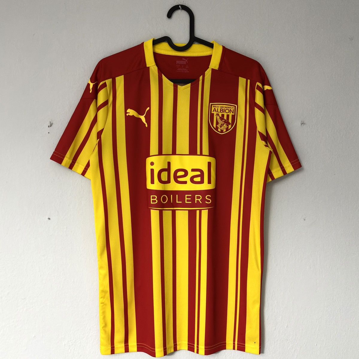 Puma 2019 2020 West Bromwich Albion Puma Away Kit Soccer Jersey Size US S / EU 44-46 / 1 - 2 Thumbnail