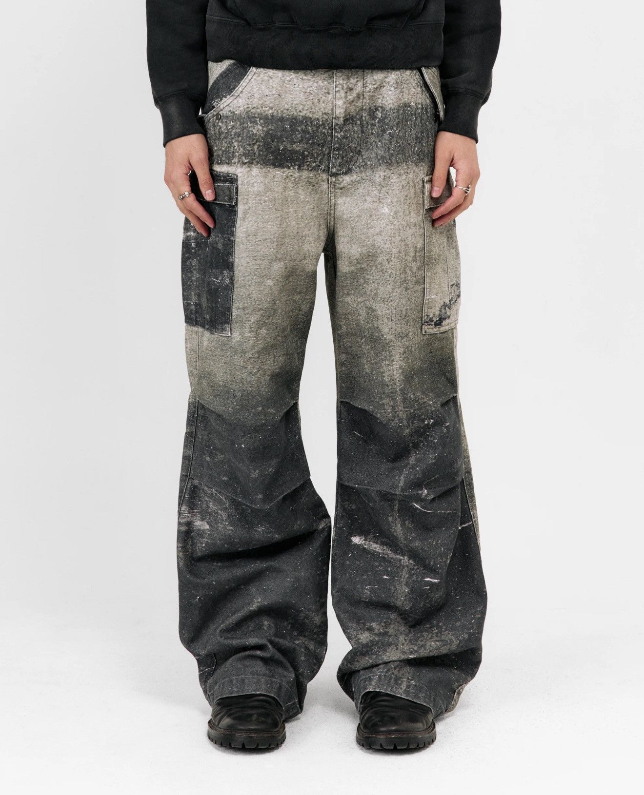 No Maintenance NO MAINTENANCE SIX POCKET BAGGY CARGO Size US 30 / EU 46 - 3 Thumbnail
