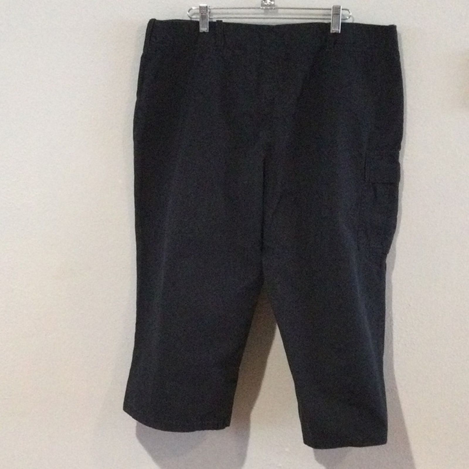 Other Fashion Bug Black Front Zipper Pockets Capri Pant Size 16 Size 38" / US 16 / IT 52 - 4 Thumbnail