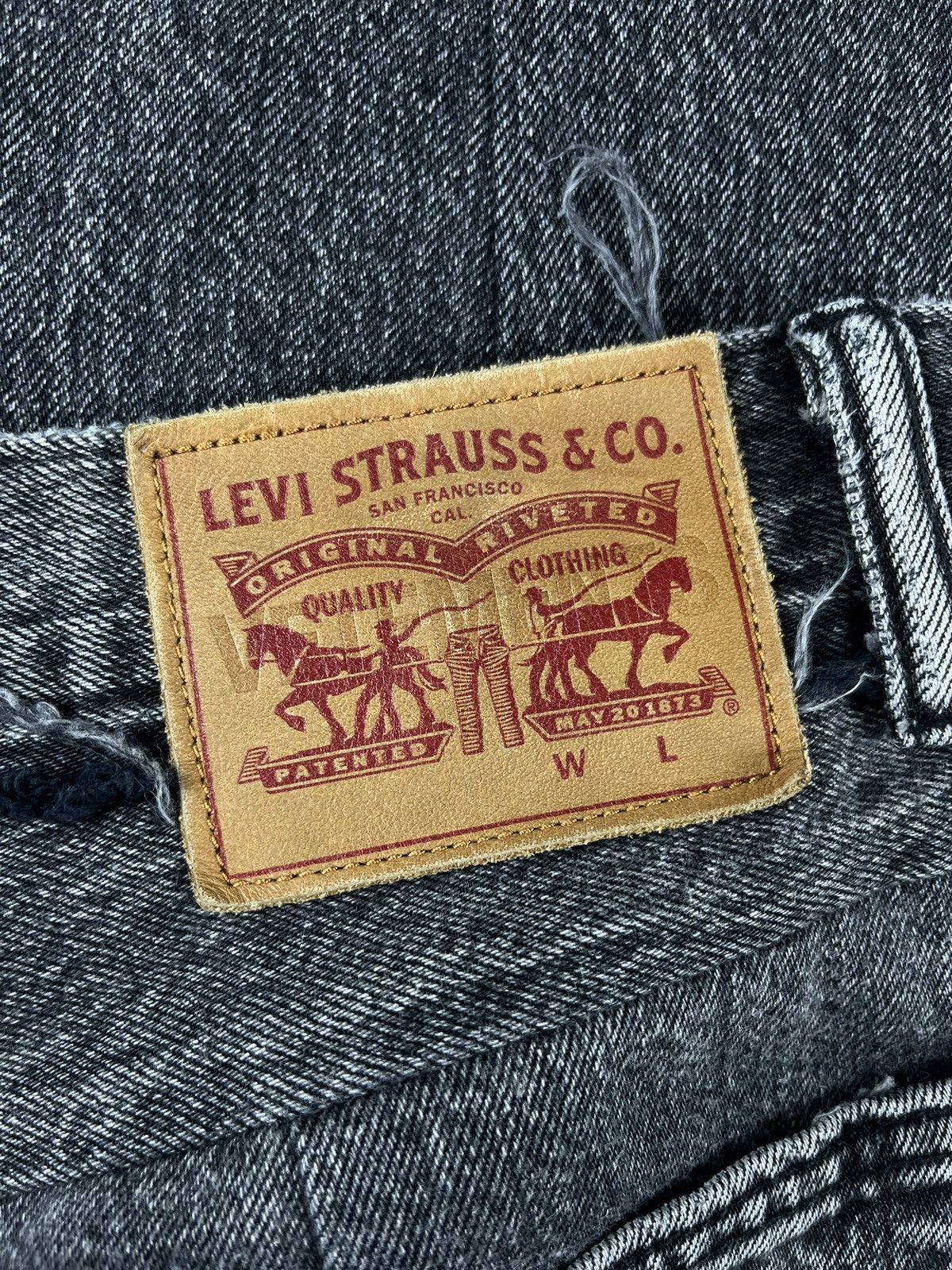 Levi's × Vetements SS17 Vetements Reworked Distressed Levi’s Denim Jeans Size US 32 / EU 48 - 5 Thumbnail