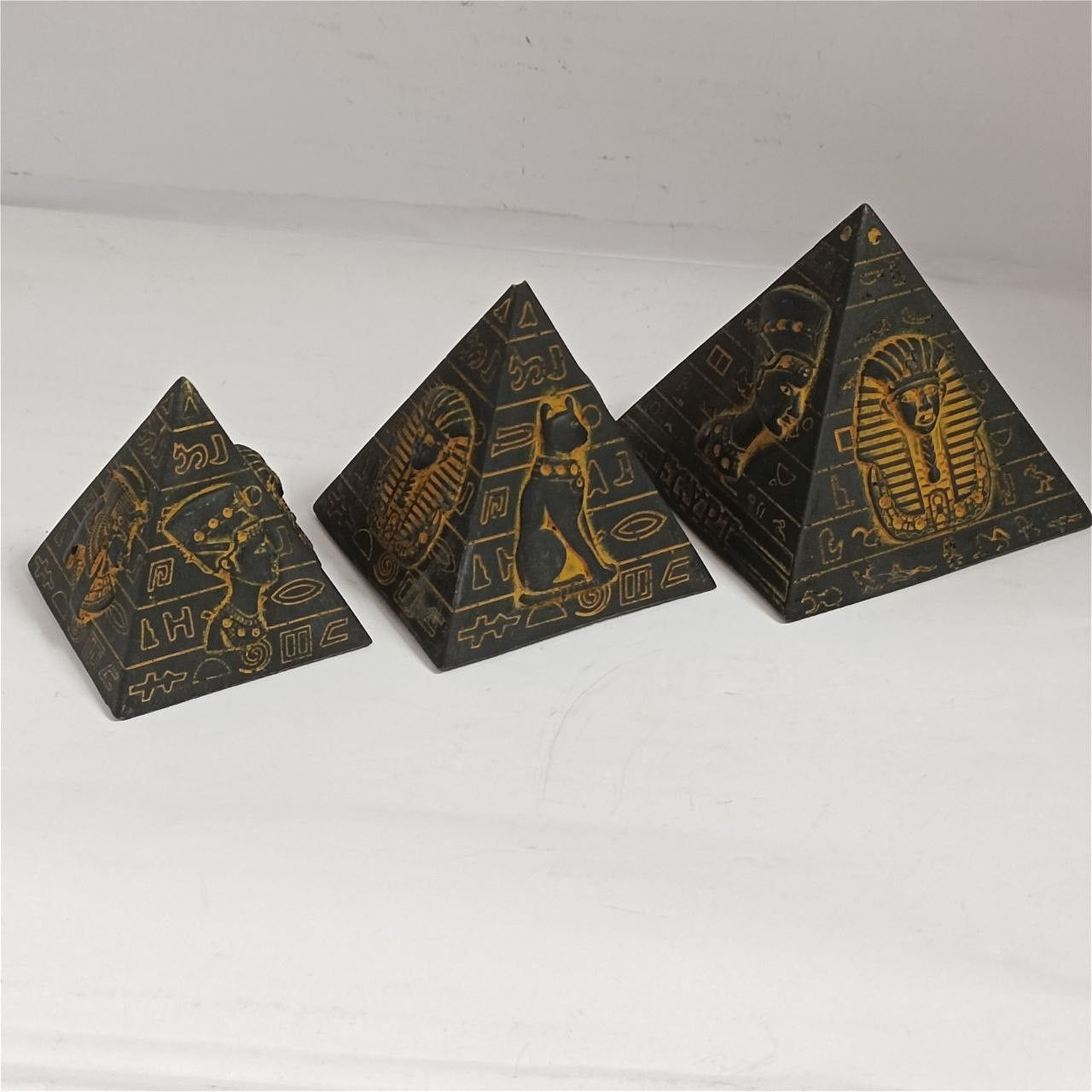 Other 3 Egyptian Pyramids Tutankhamun, Cleopatra & Nefertiti Size ONE SIZE - 6 Thumbnail