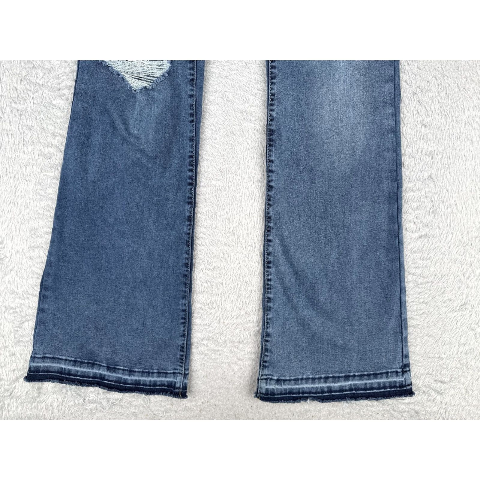 Vintage VINTAGE No Boundaries Jeans Womens Juniors 9 Medium Wash Flare Distressed Raw Hem Denim Size 30" / US 8 / IT 44 - 2 Thumbnail