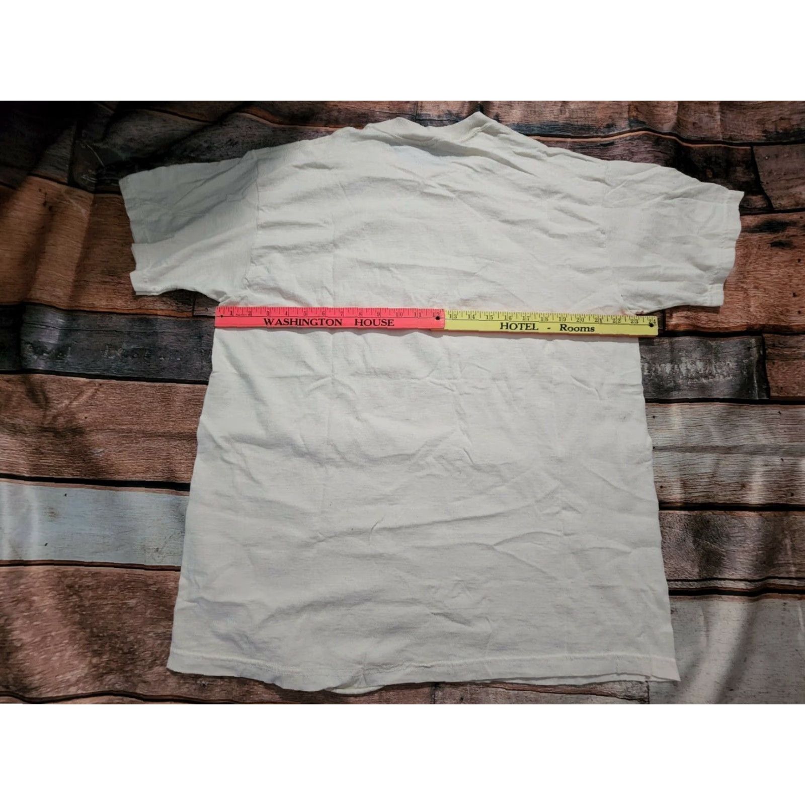 Vintage VINTAGE Global Sport Mens XL Short Sleeve Crew Neck Deer in Headlights Graphic T Shirt Ivory Size US XL / EU 56 / 4 - 3 Thumbnail