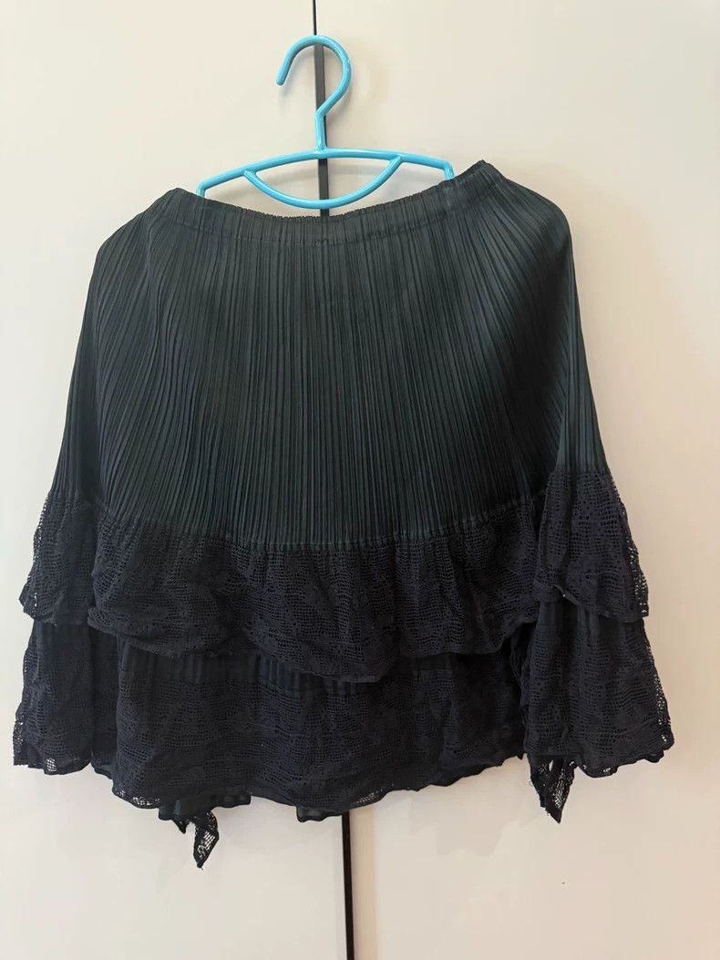 Issey Miyake Issey Miyake size:3 A vintage black pleated mini skirt Size 31" - 2 Thumbnail