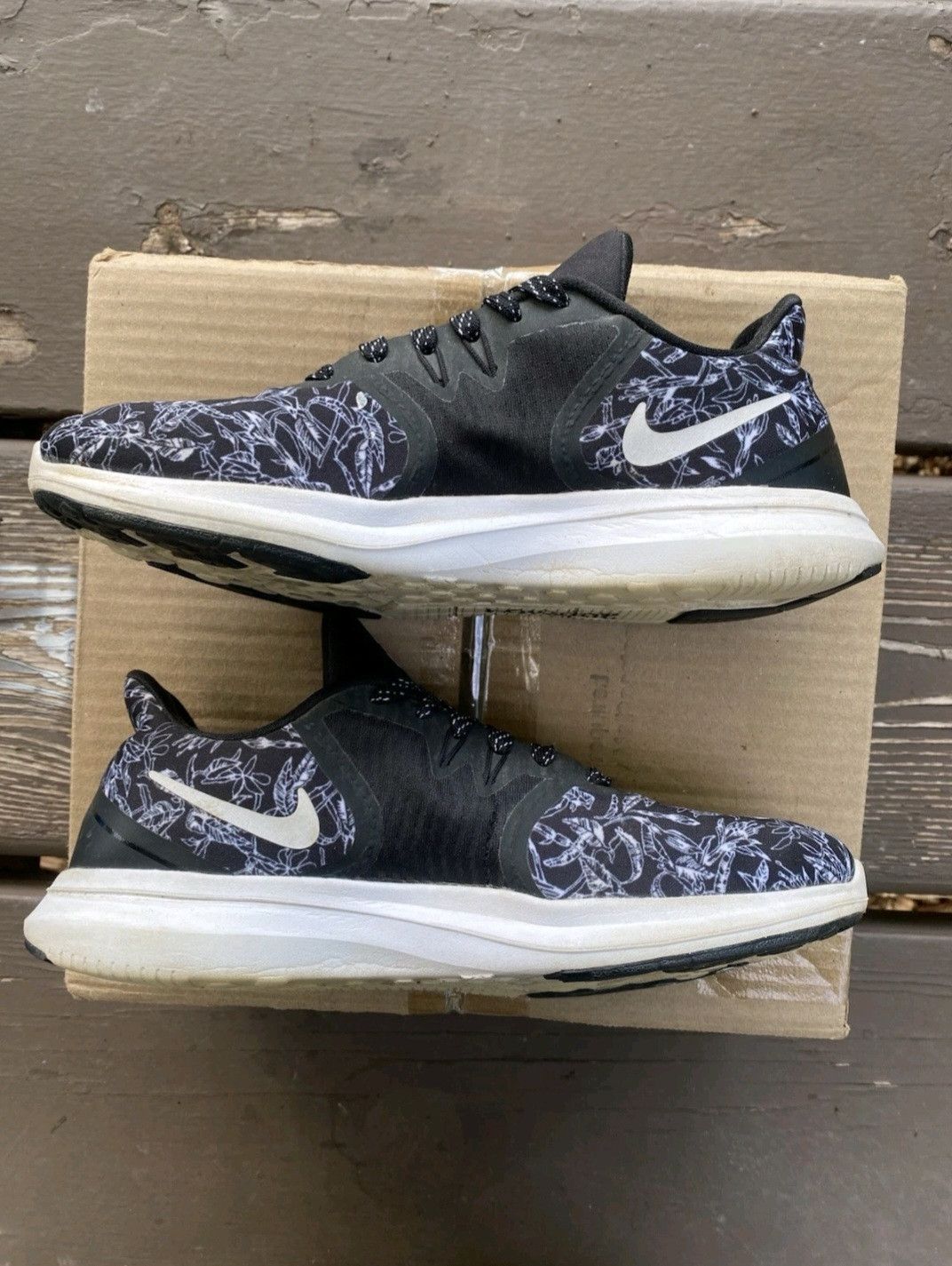 Nike Wmns Nike In Season TR 8 Black AA7776010 Size 8.5 Size US 8.5 / IT 38.5 - 4 Thumbnail