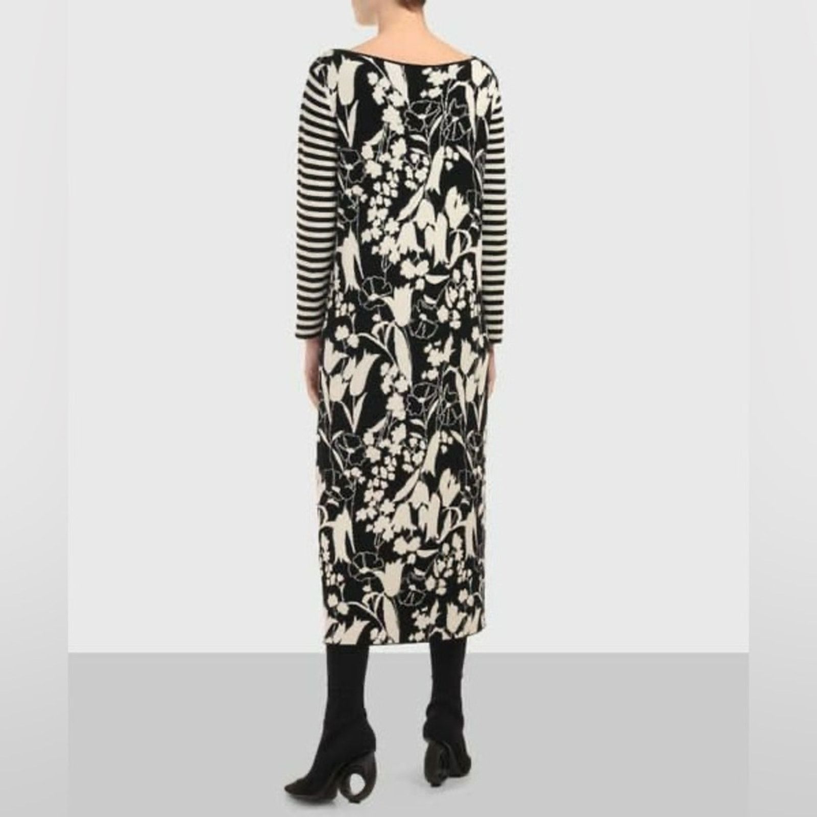 Weekend Max Mara Weekend Max Mara Black Ivory Knit Top Sweater Floral Print L Size L / US 10 / IT 46 - 3 Thumbnail