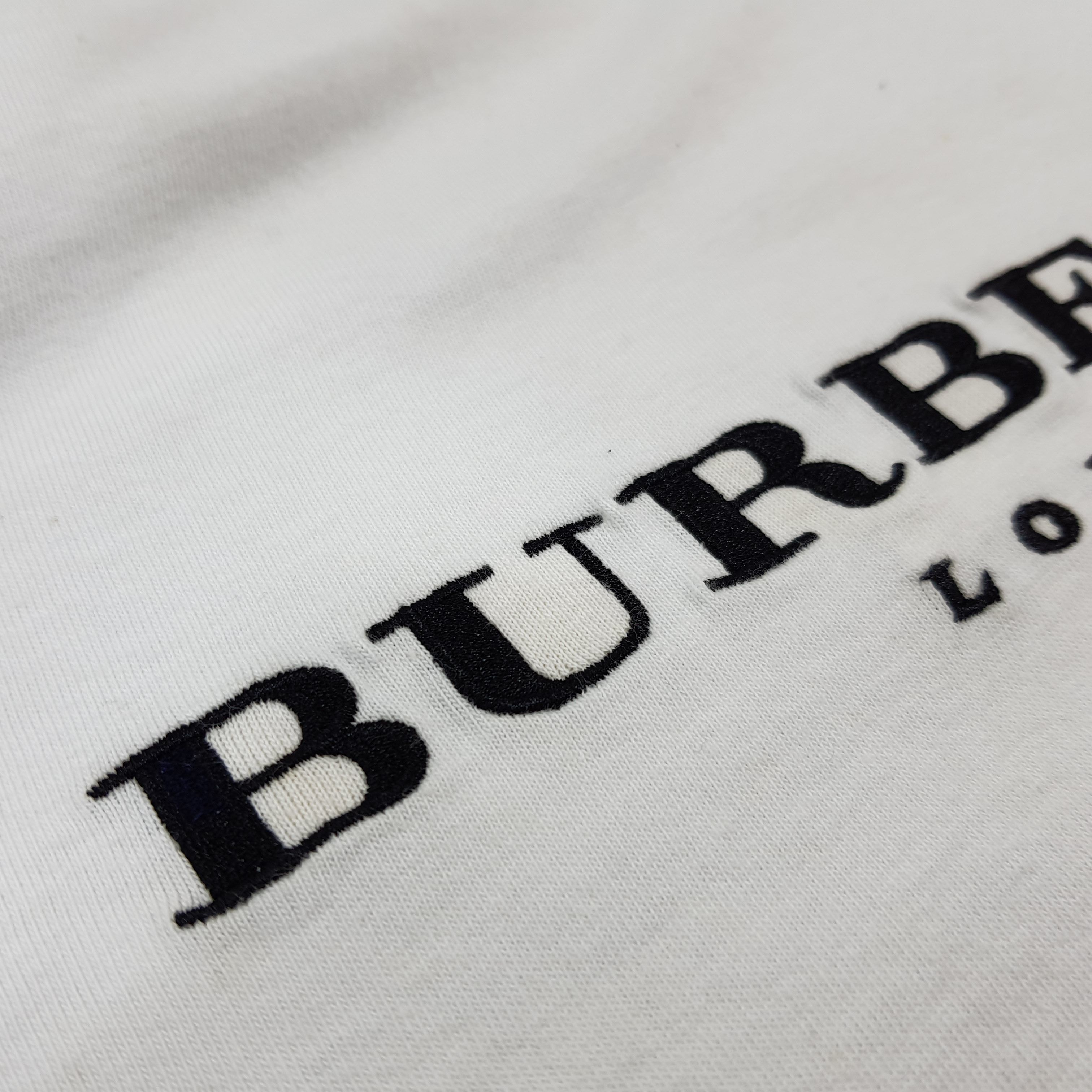 Burberry × Vintage Vintage Burberry London Spell Out Designer Tshirt Size US L / EU 52-54 / 3 - 3 Thumbnail