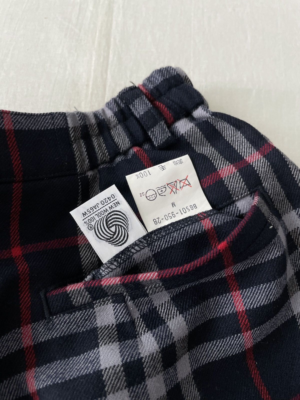 Burberry Vintage Burberrys Wool Nova Check Skirt Size 26" / US 2 / IT 38 - 6 Thumbnail
