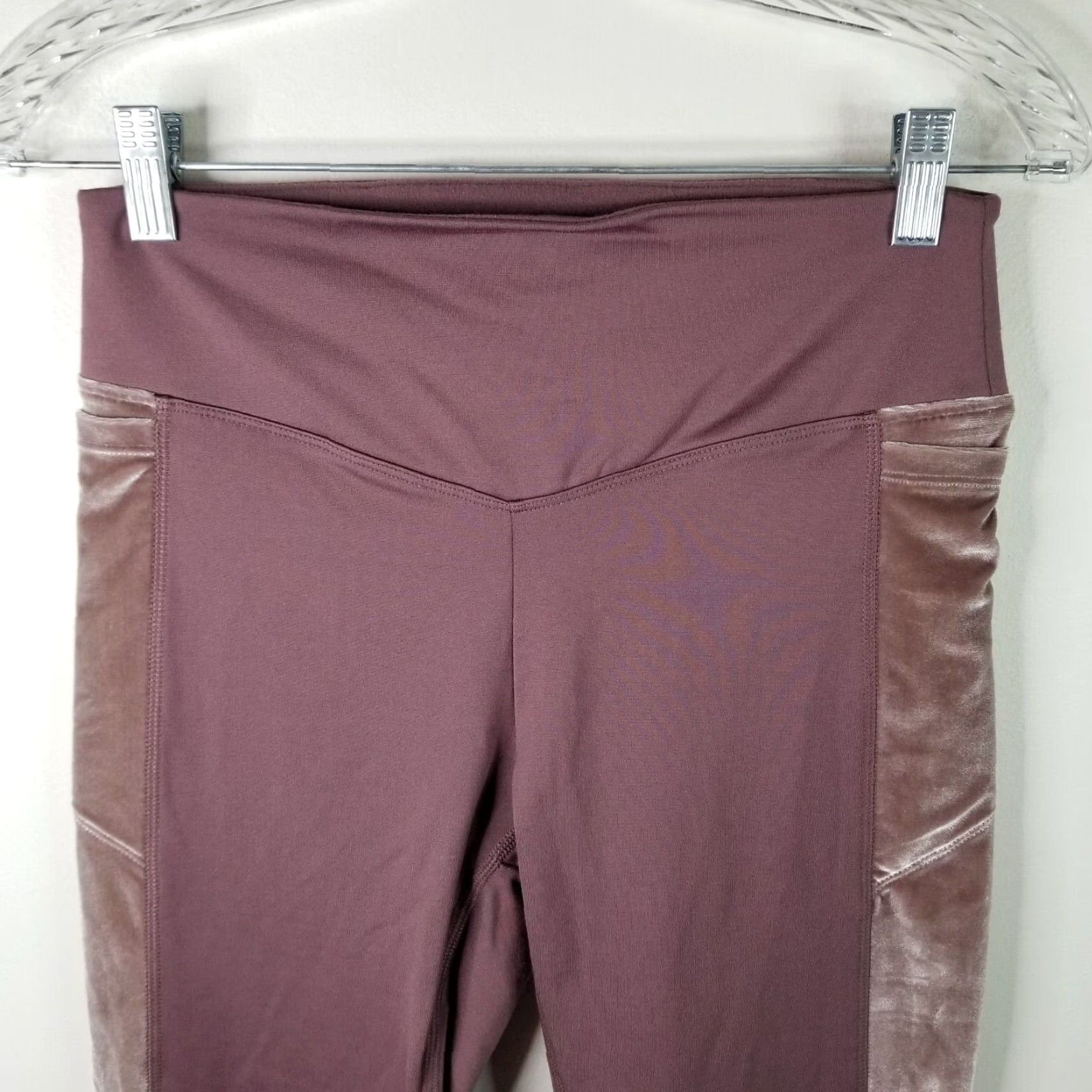 Victoria's Secret Victoria's Secret Velvet Compression Yoga Pants Purple Women's Medium Size 32" / US 10 / IT 46 - 2 Thumbnail