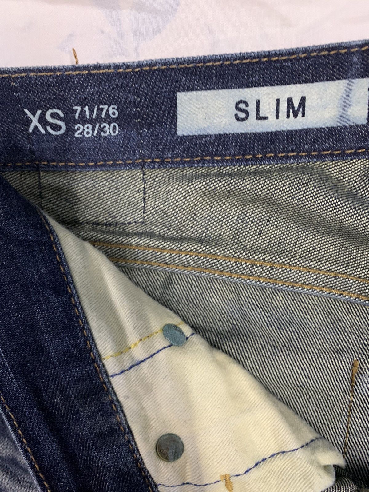 Gap Vintage Gap 1969 Dark Blue Wash Slim Distressed Jeans Size US 30 / EU 46 - 16 Thumbnail