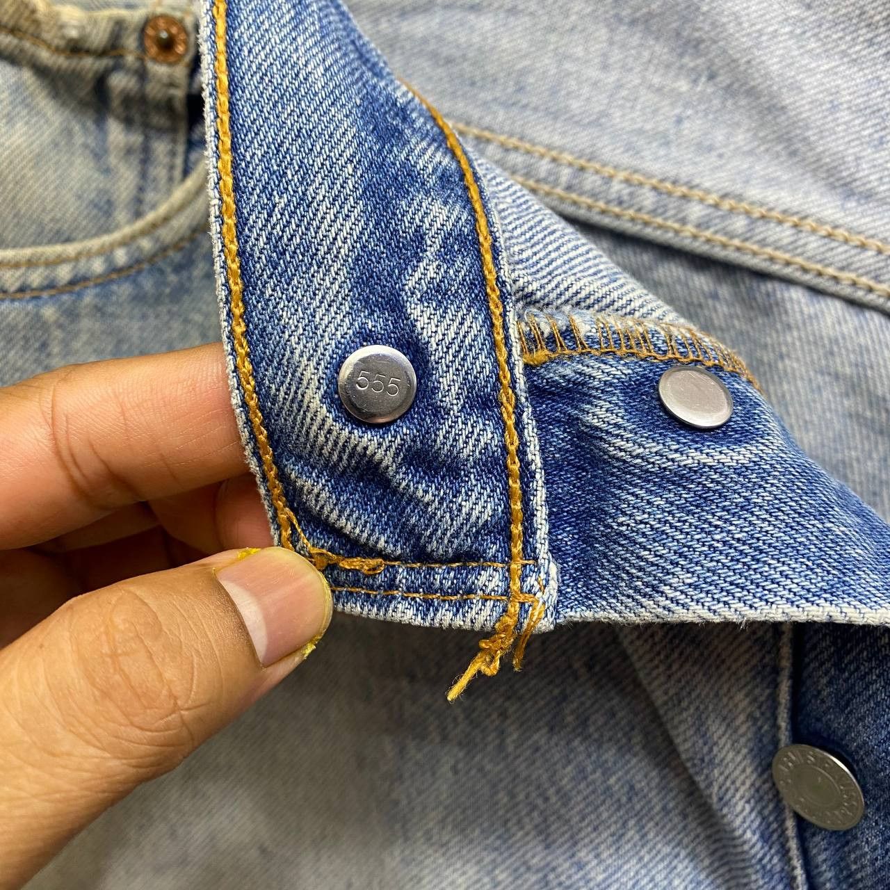 Levi's Vintage Clothing VINTAGE 00'S LEVIS 501 DISTRESSED DIRTY JEAN W35X33" Size US 35 - 15 Thumbnail