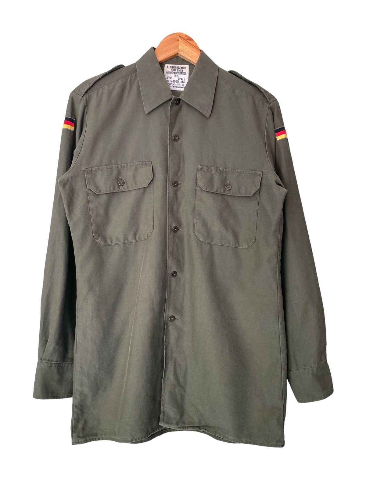 Vintage Vintage 91 Bekleidungswerk German Army Button Shirt Size US M / EU 48-50 / 2 - 1 Thumbnail