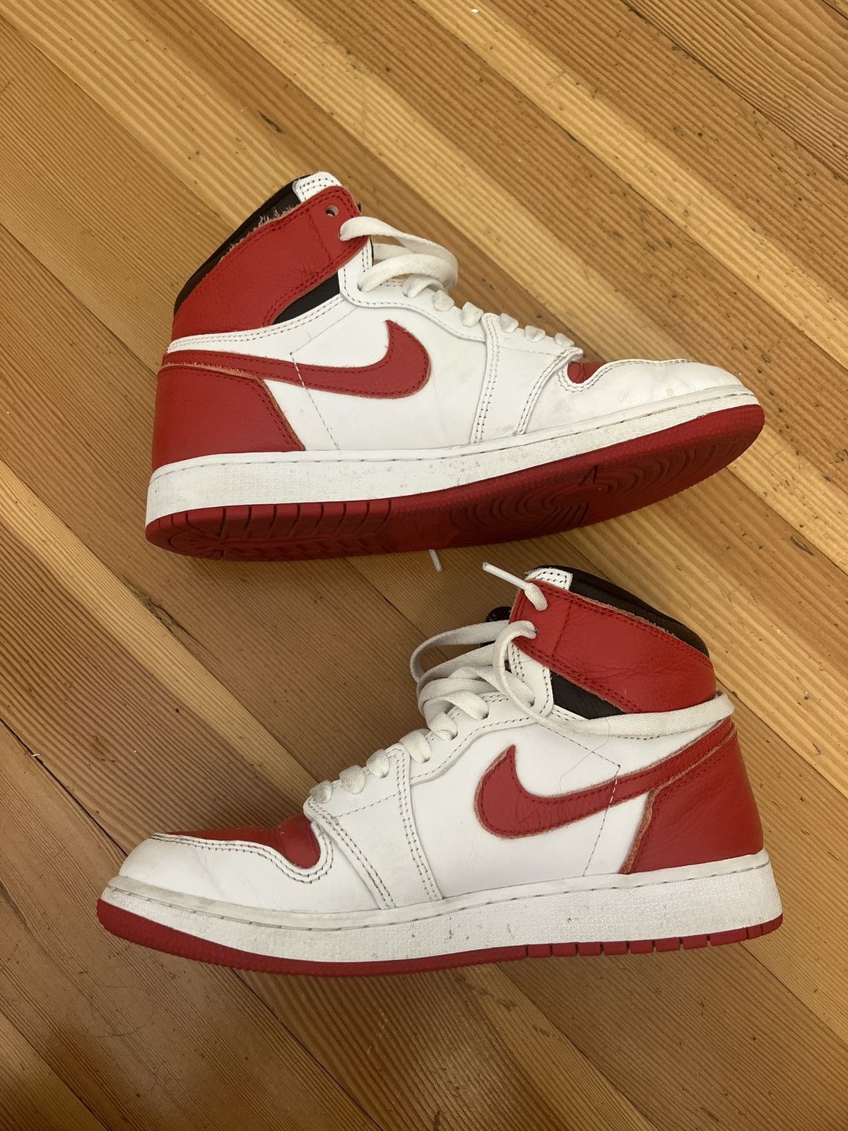 Jordan Brand Nike Air Jordans Size US 6.5 / EU 39-40 - 2 Thumbnail