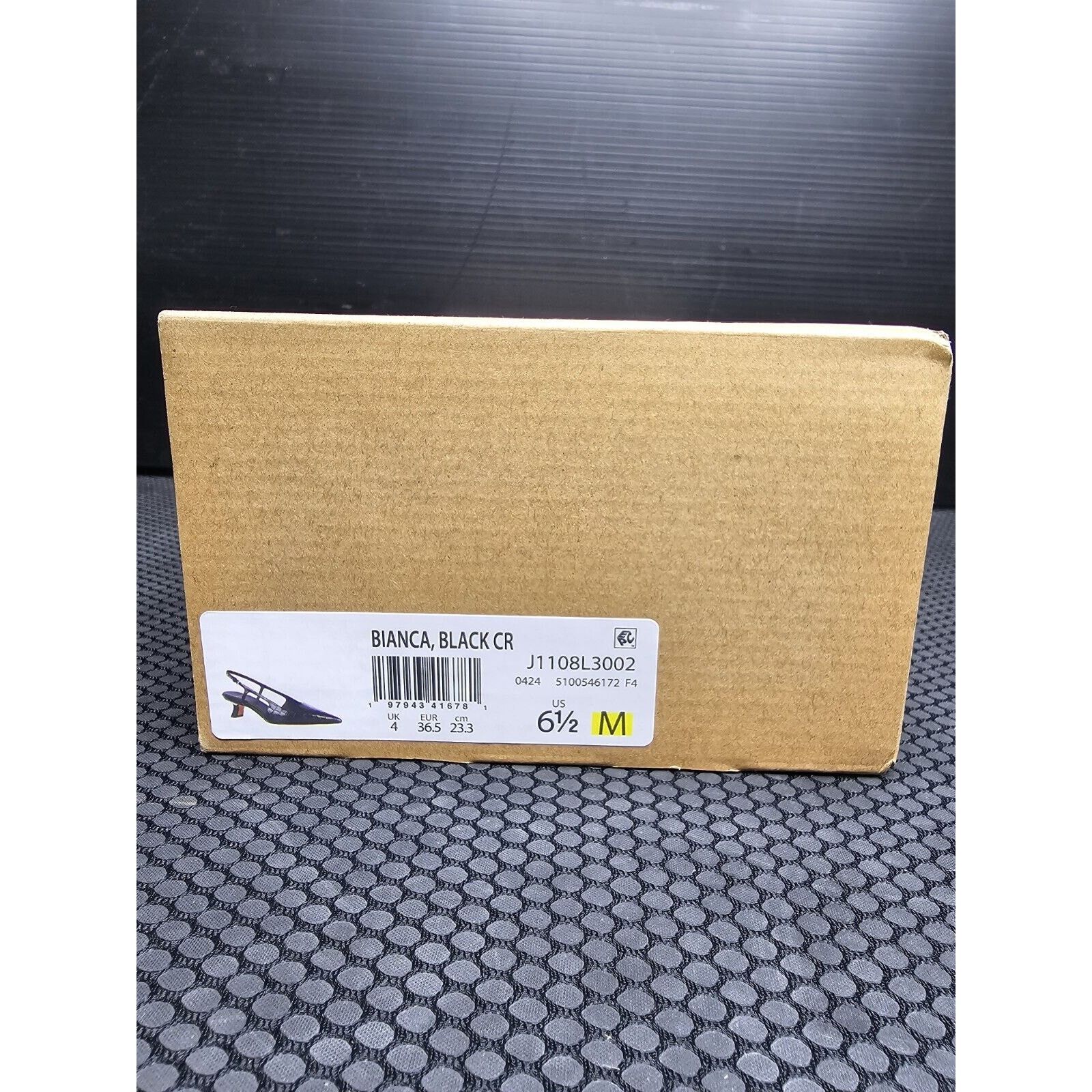 Vince Vince Womens Bianca Black CR, Black Crock Print Leather Size US 6.5 / IT 36.5 - 11 Thumbnail
