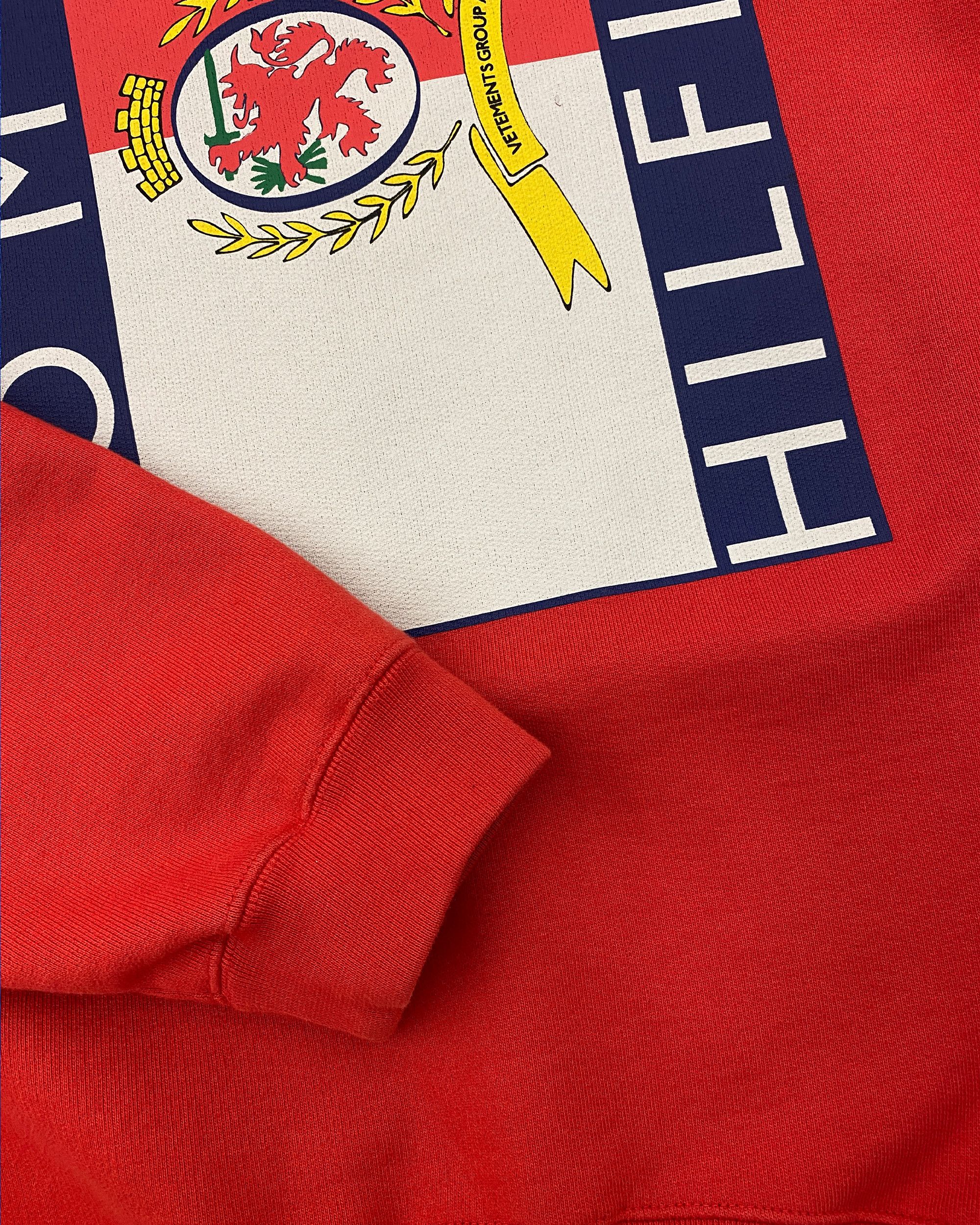 Tommy Hilfiger × Vetements SS2018 Big Logo Raglan Hoodie Size US XL / EU 56 / 4 - 5 Thumbnail