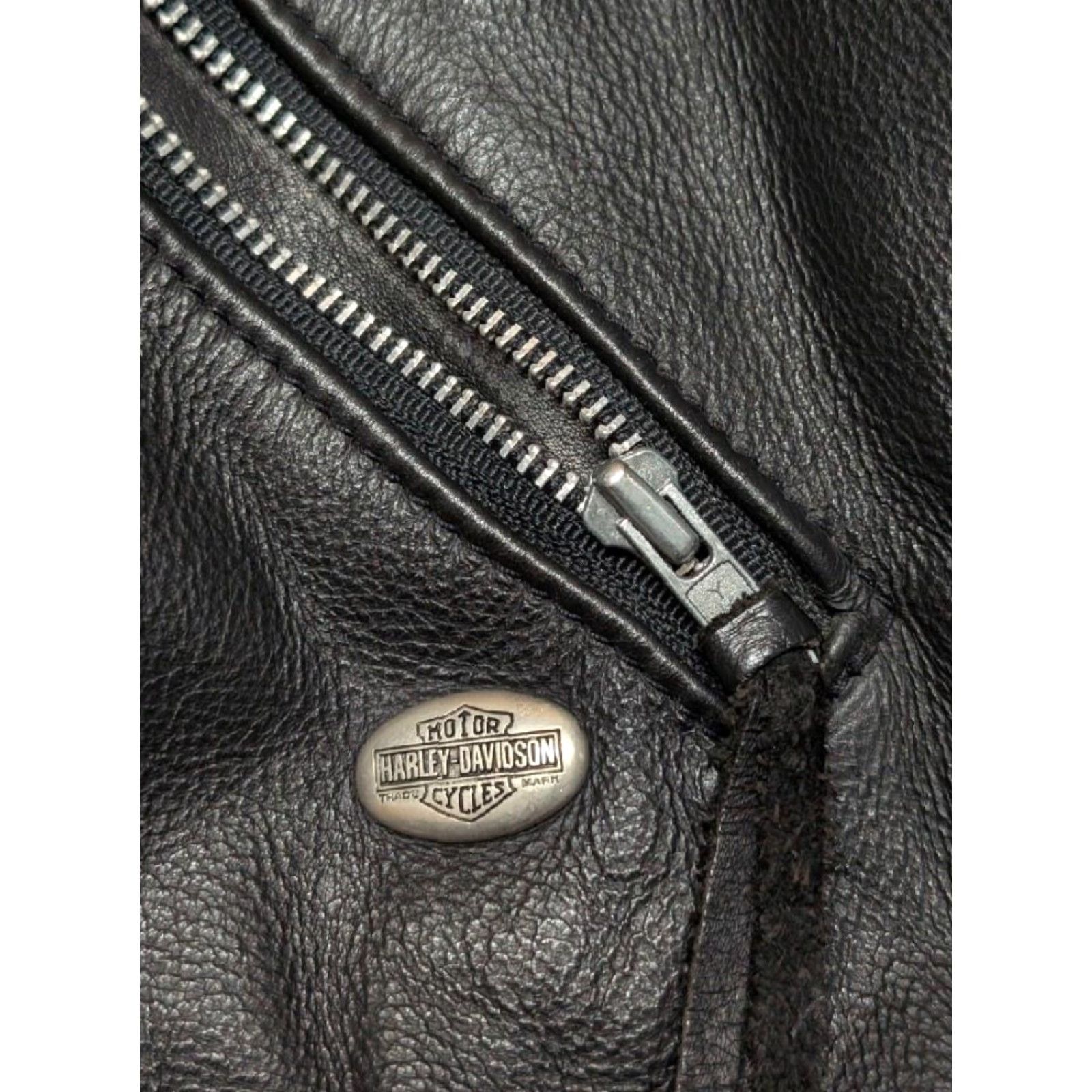 Harley Davidson VINTAGE Harley-Davidson embossed eagle M black leather jacket Mens Jacket M Harley-Davidson 1990s motorcycle black leather vintage Size US M / EU 48-50 / 2 - 7 Thumbnail