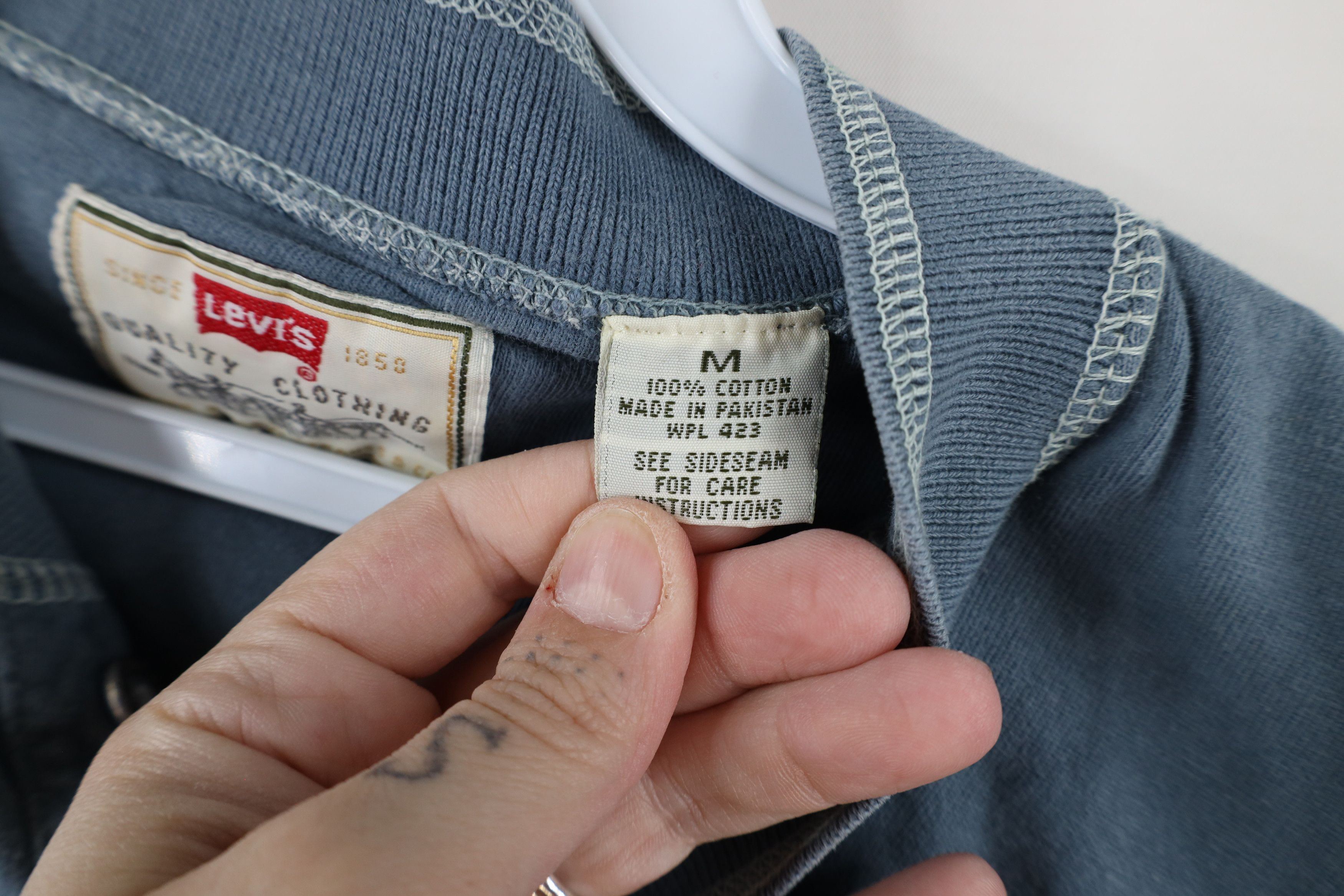 Levi's × Vintage Vintage 90s Levis Baggy Fit Ribbed Henley T-Shirt Blue Size US M / EU 48-50 / 2 - 9 Thumbnail
