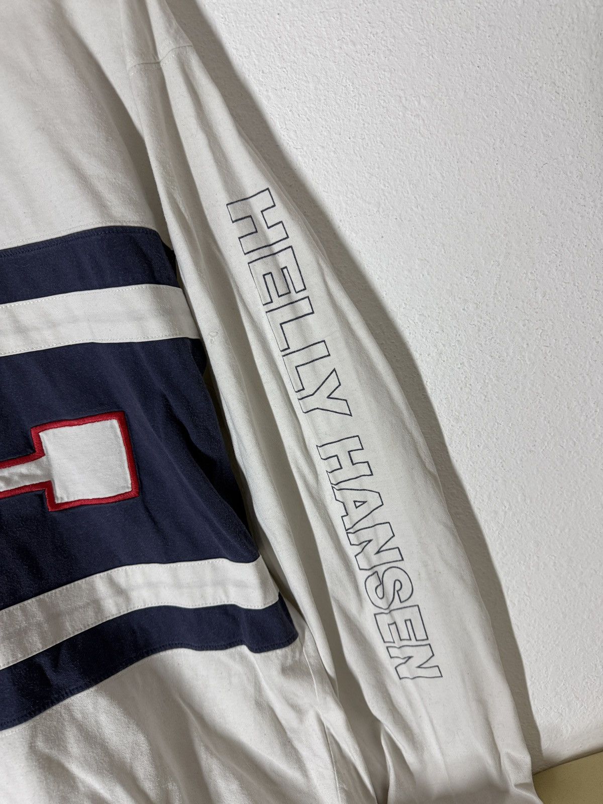 Helly Hansen Vintage Helly Hansen 90s Boxy longsleeve tshirt Size US M / EU 48-50 / 2 - 2 Thumbnail