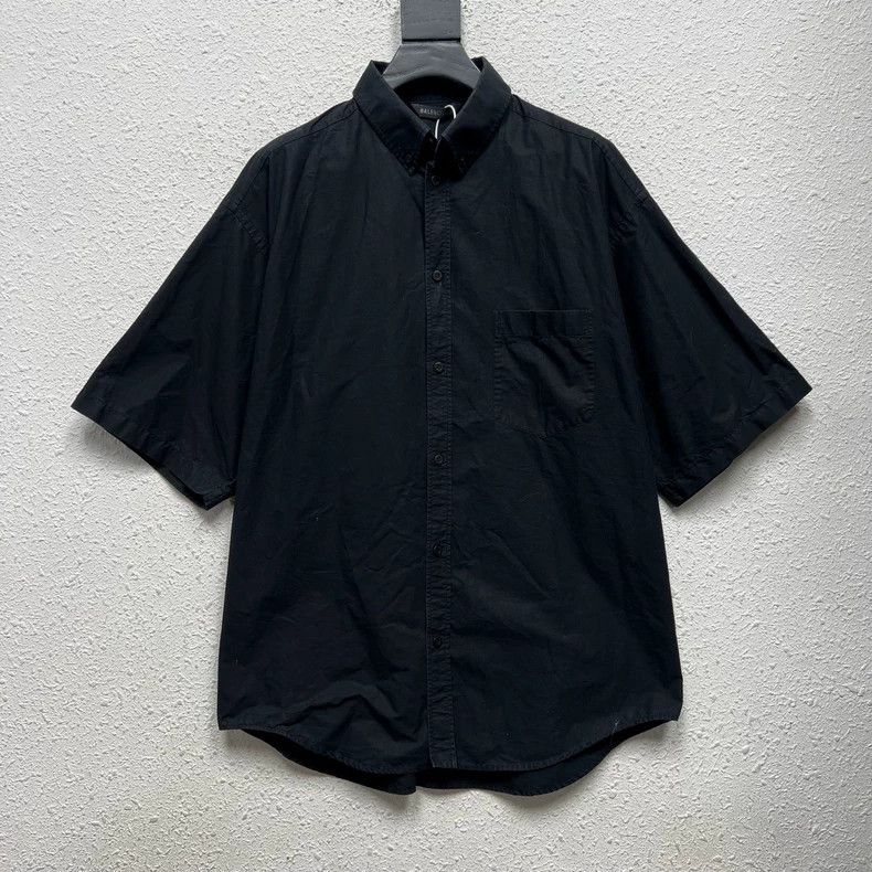 Balenciaga Balenciaga size 38 Back tape logo black short sleeve shirt Size S / US 4 / IT 40 - 1 Thumbnail