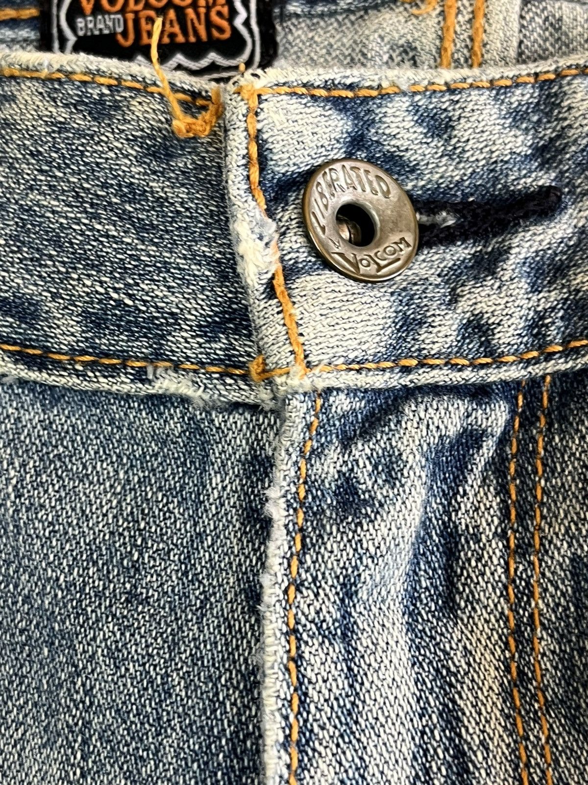 4GSELLER × Volcom Vintage Volcom Flare Distressed Denim Size US 33 - 11 Thumbnail
