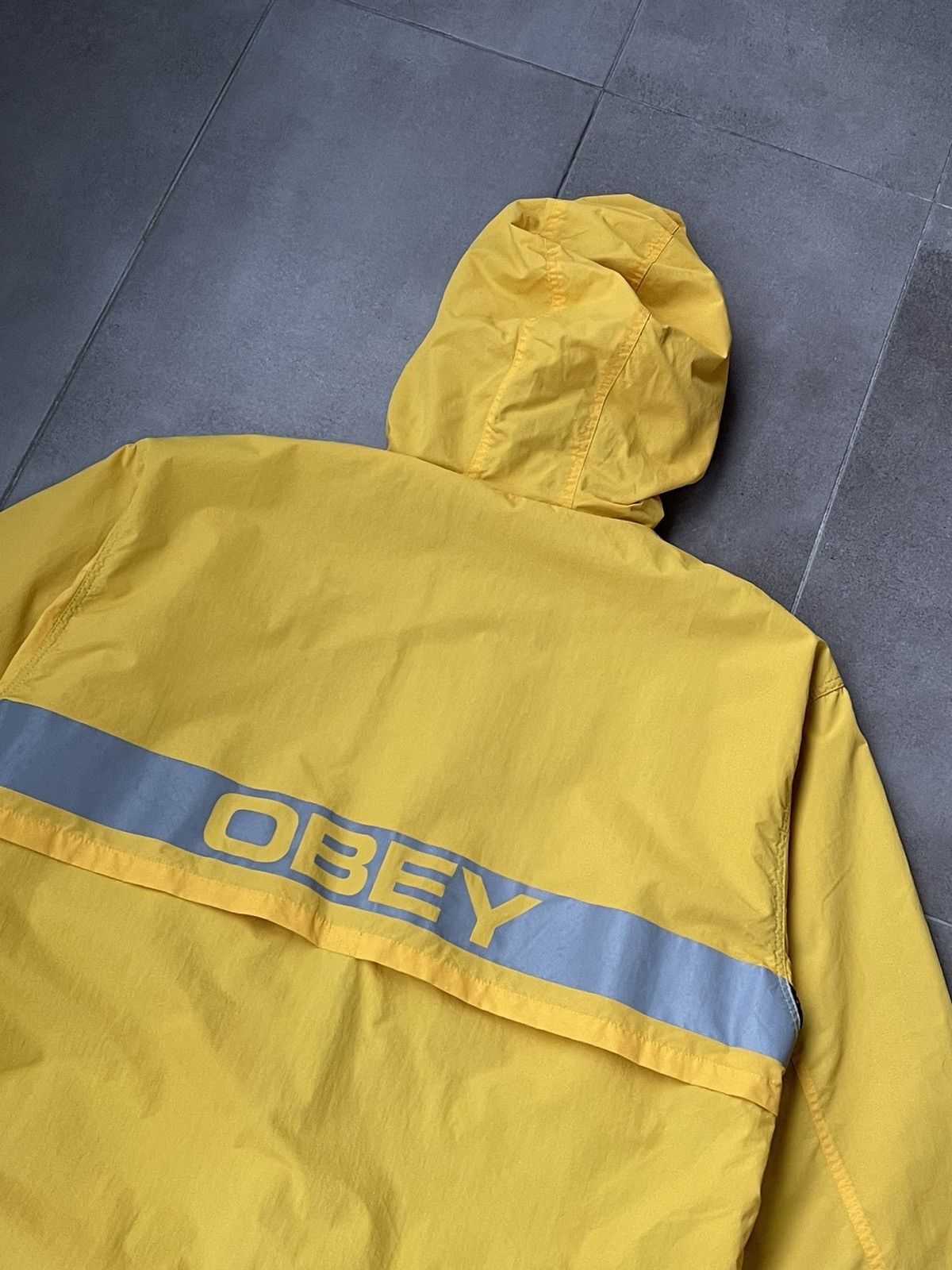 Obey Obey Small Logo Yellow Reflective Windbreaker Anorack Jacket Size US XXL / EU 58 / 5 - 13 Thumbnail