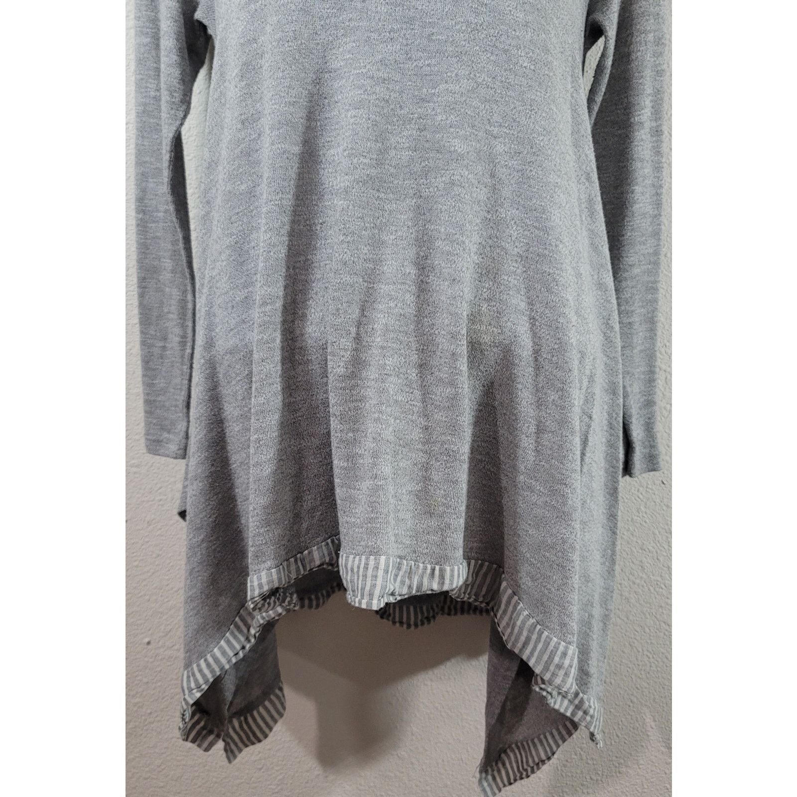 Other Easel Gray Heathered Shark Bite Hem Top Small Lightweight Size S / US 4 / IT 40 - 5 Thumbnail