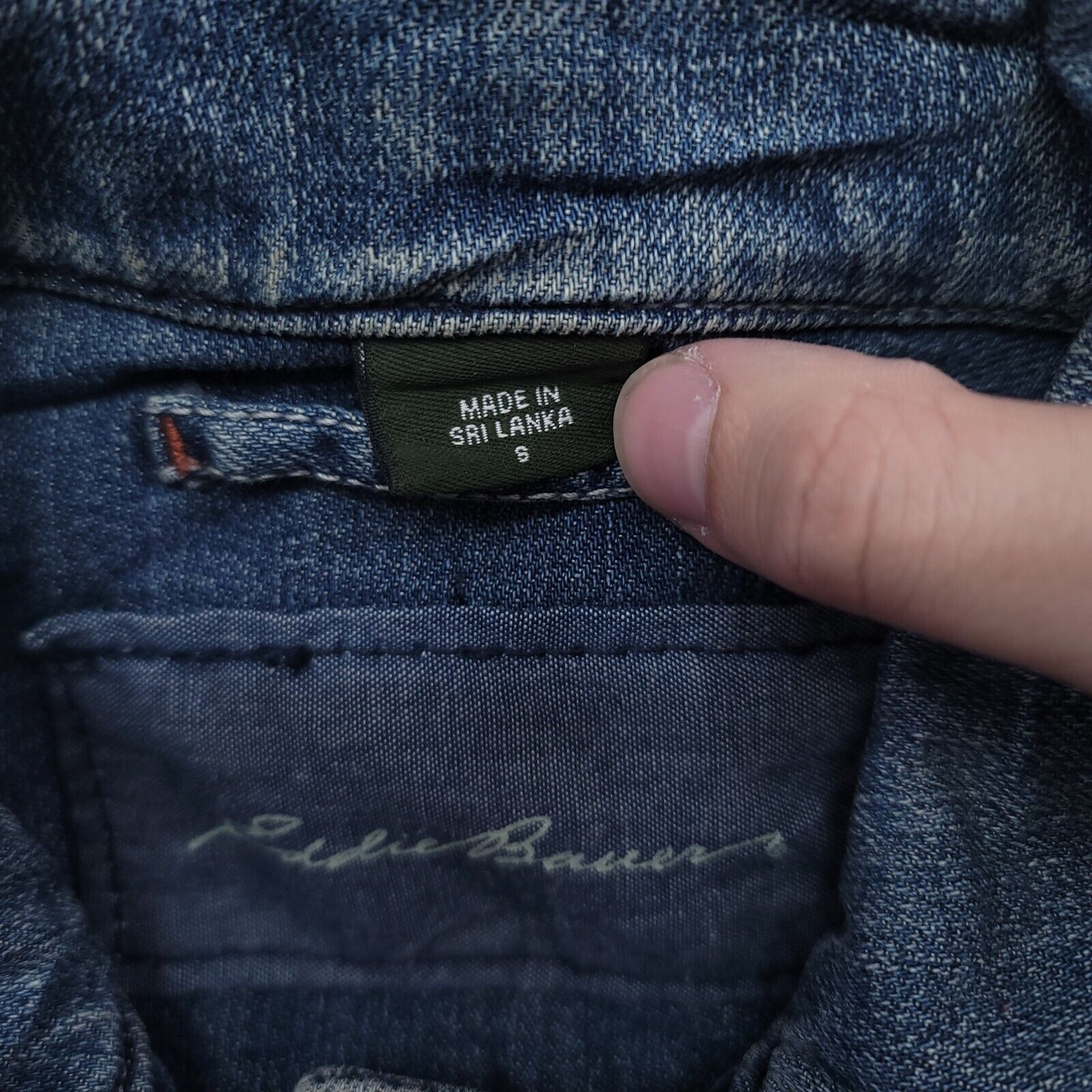 Eddie Bauer Eddie Bauer Button Up Casual Jean Jacket Womens Size S Blue Size S / US 4 / IT 40 - 3 Thumbnail