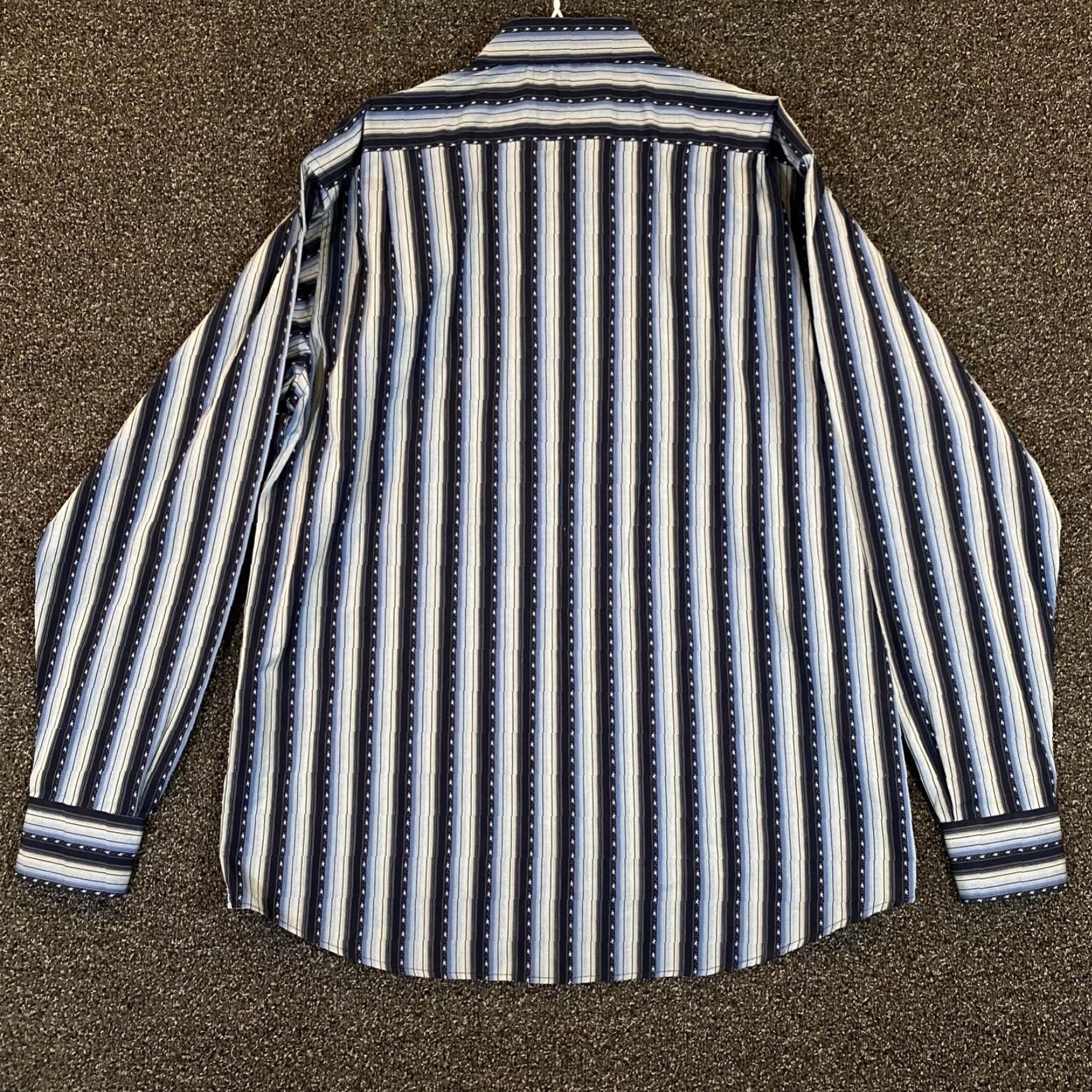 Luchiano Visconti Luchiano Visconti Shirt Mens XL Blue Striped Western Button Up Outdoors L/S Shirt Button-Up Casual Mens XL Blue Striped Western Luchiano Visconti Size US XL / EU 56 / 4 - 7 Thumbnail