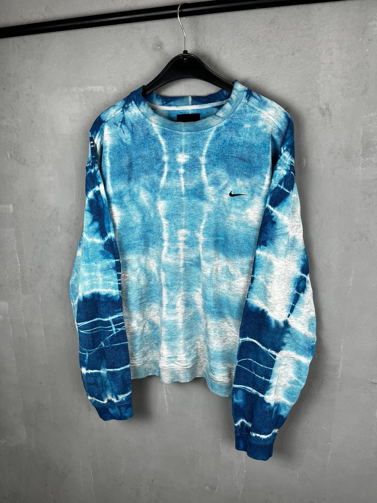 Nike Nike tay day sweatshirt y2k vintage 90s Size US L / EU 52-54 / 3 - 1 Thumbnail